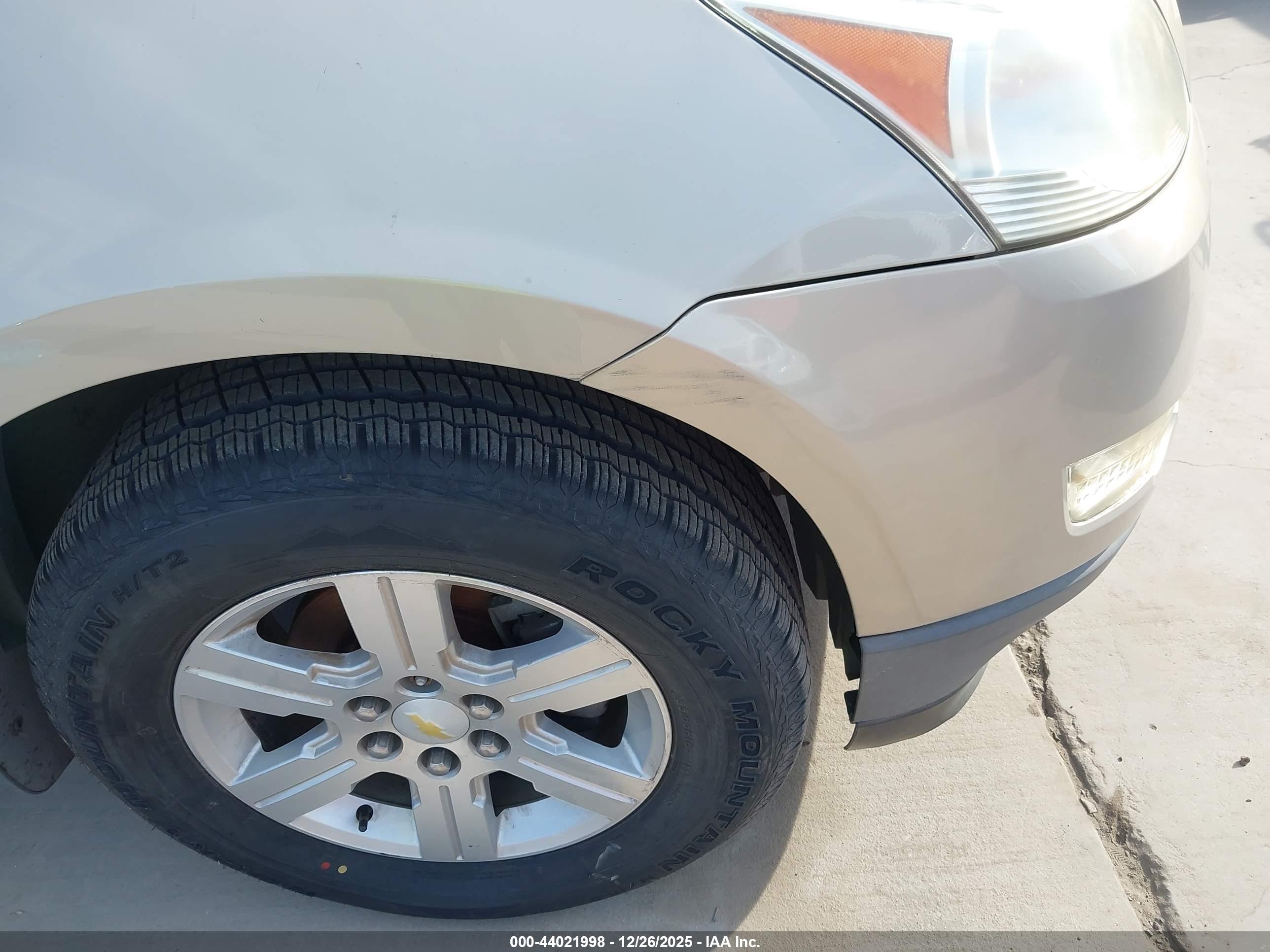 CHEVROLET TRAVERSE image 6