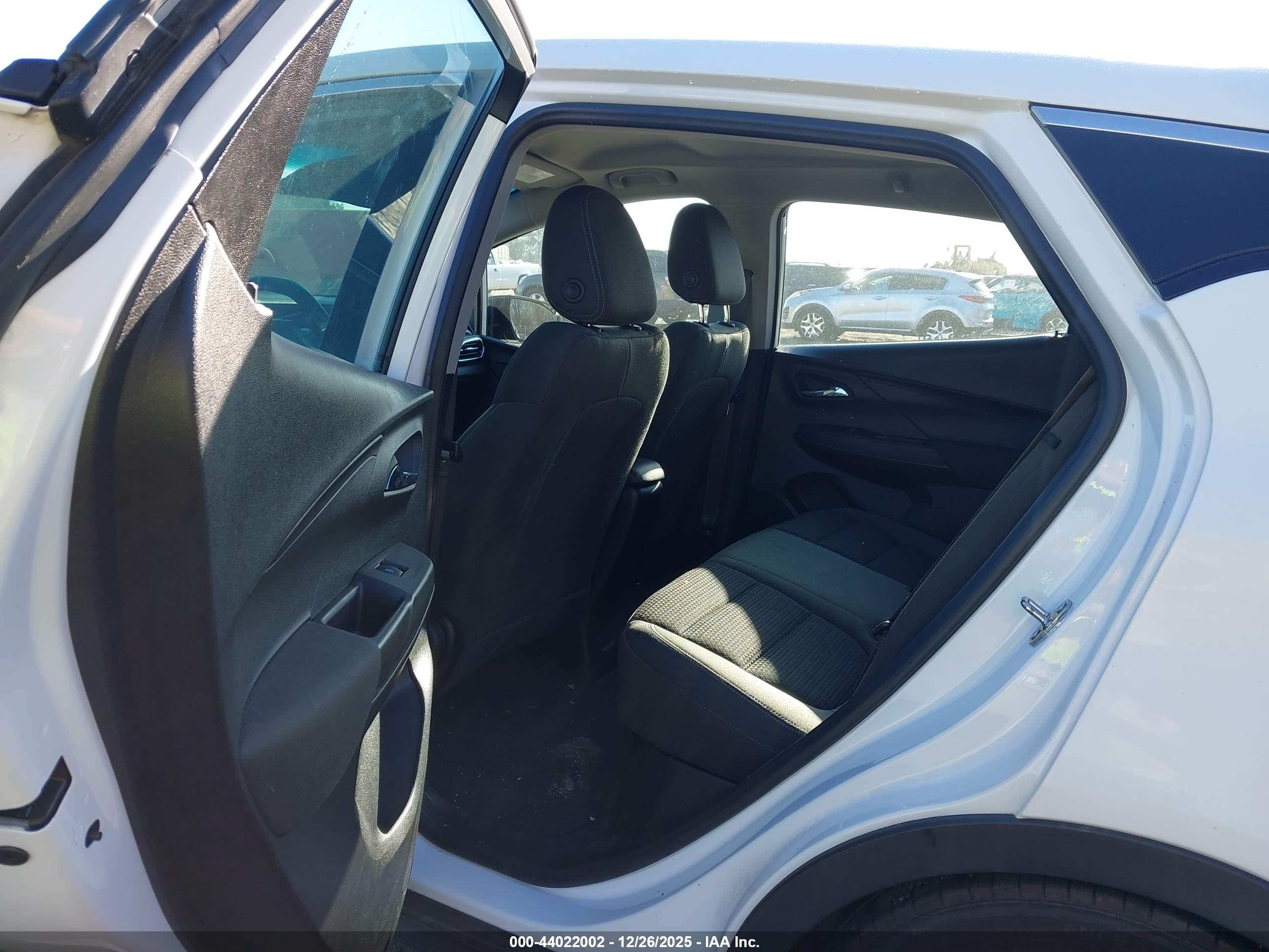 CHEVROLET BOLT image 8