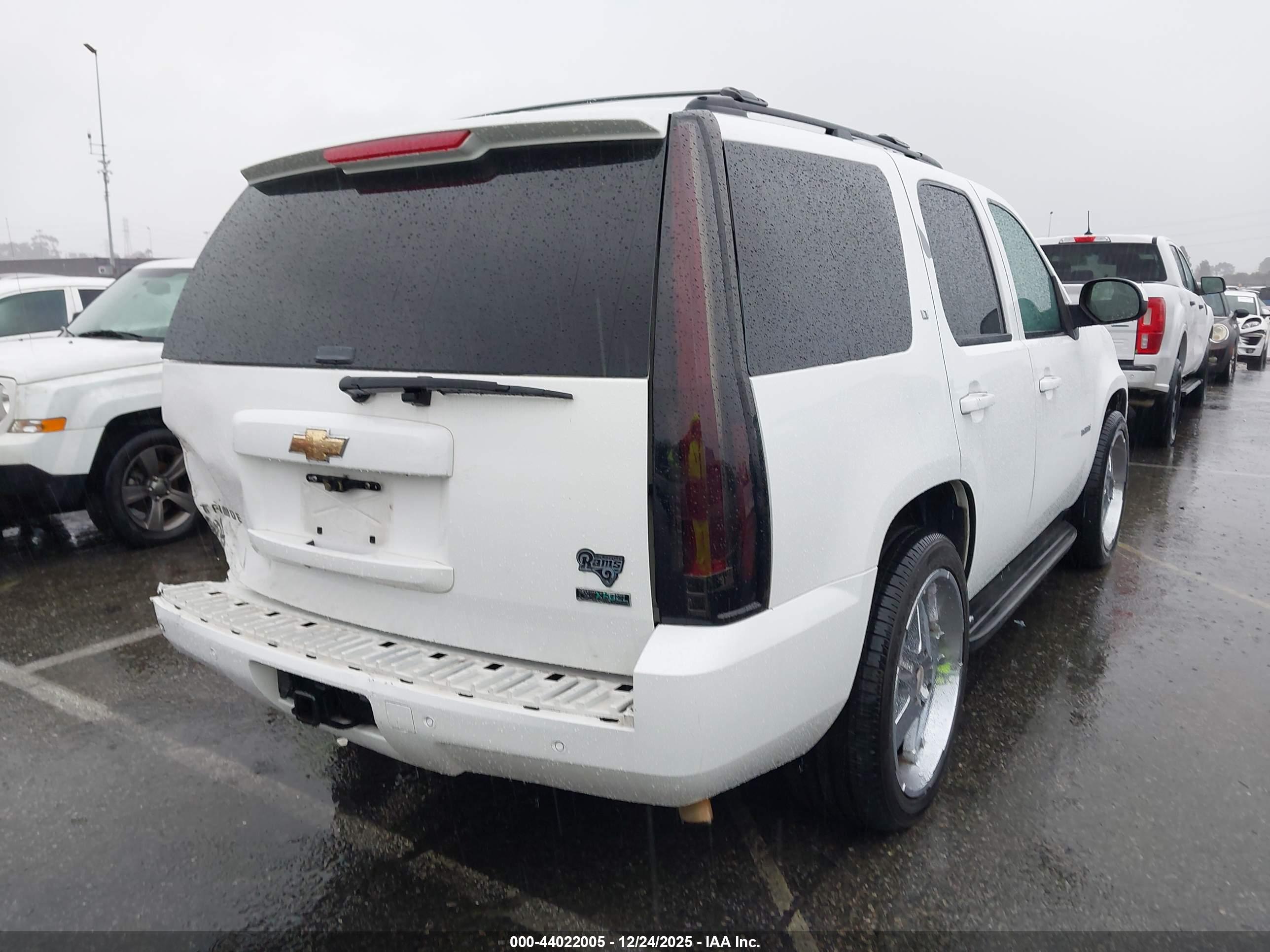 CHEVROLET TAHOE image 4