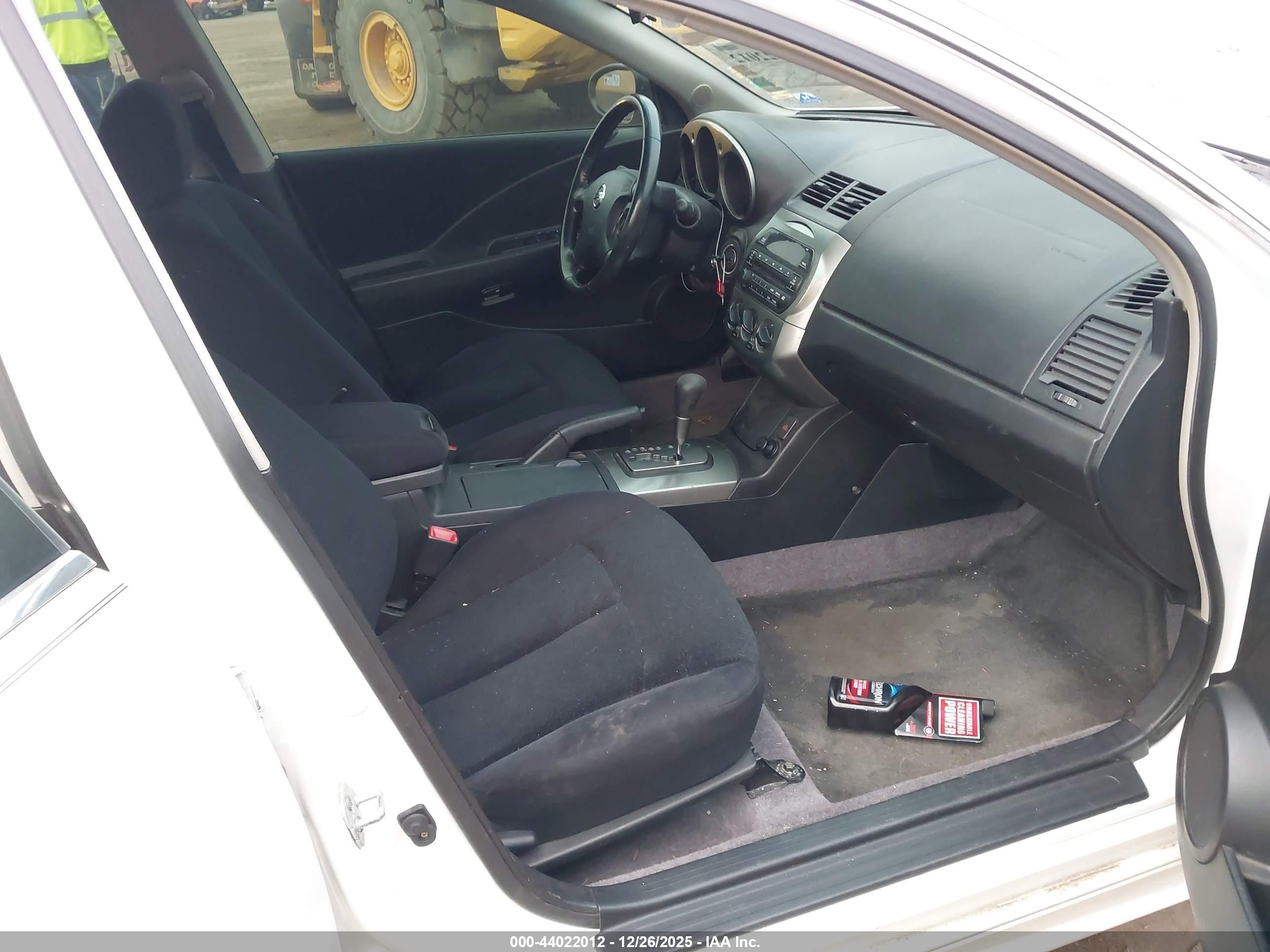 NISSAN ALTIMA image 5