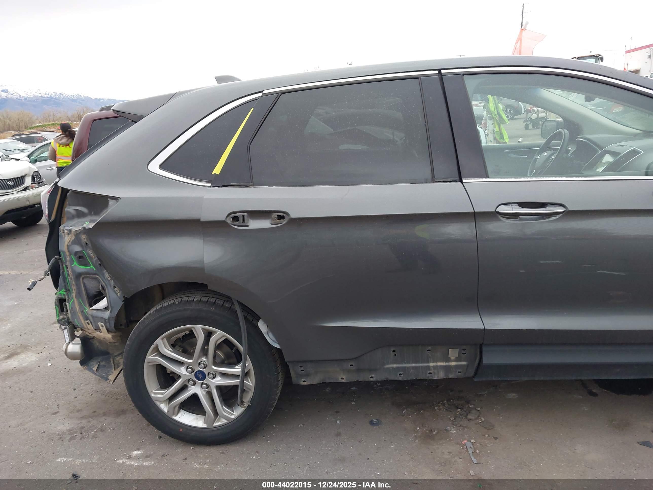 FORD EDGE image 6
