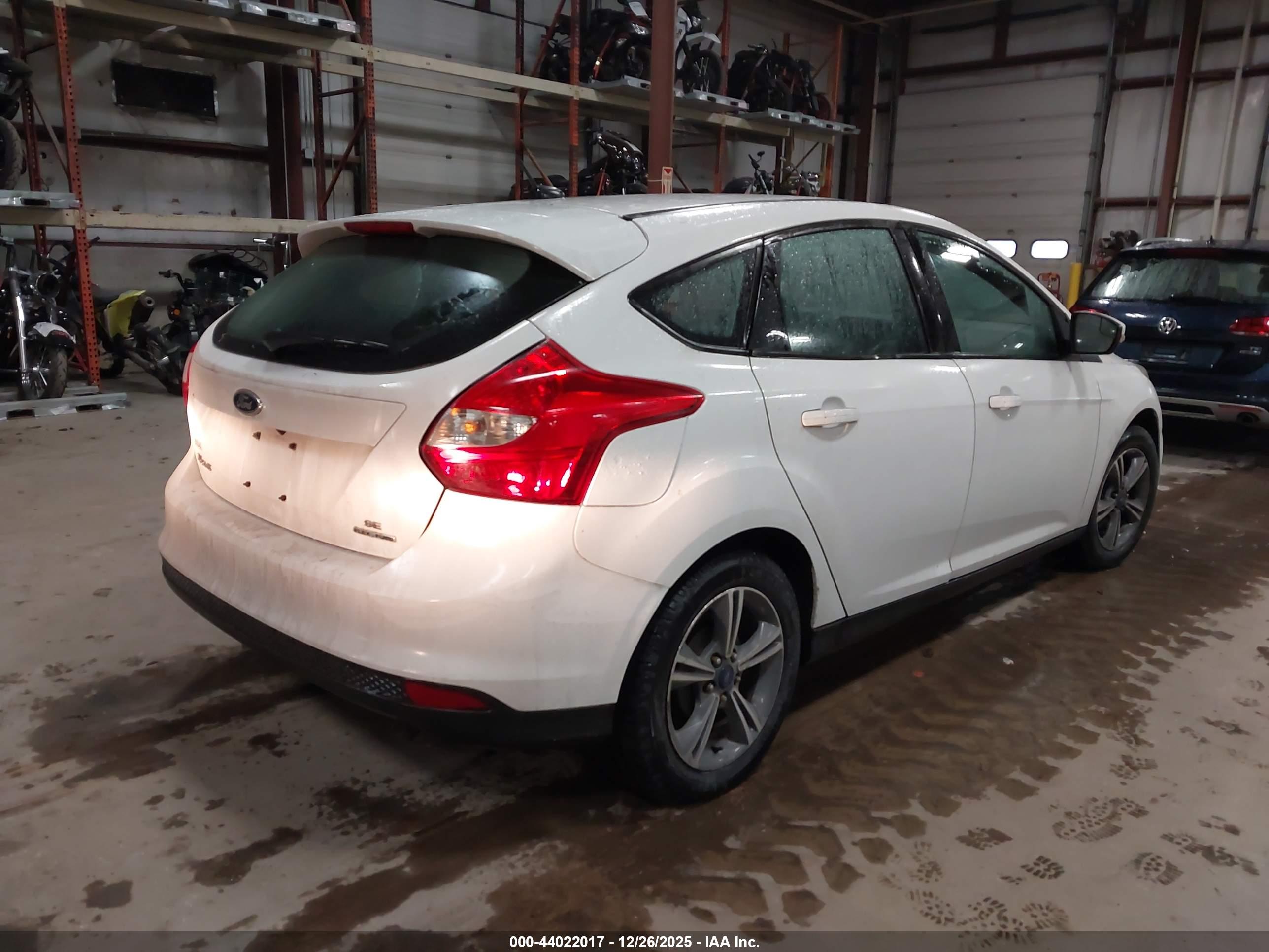 FORD FOCUS image 4