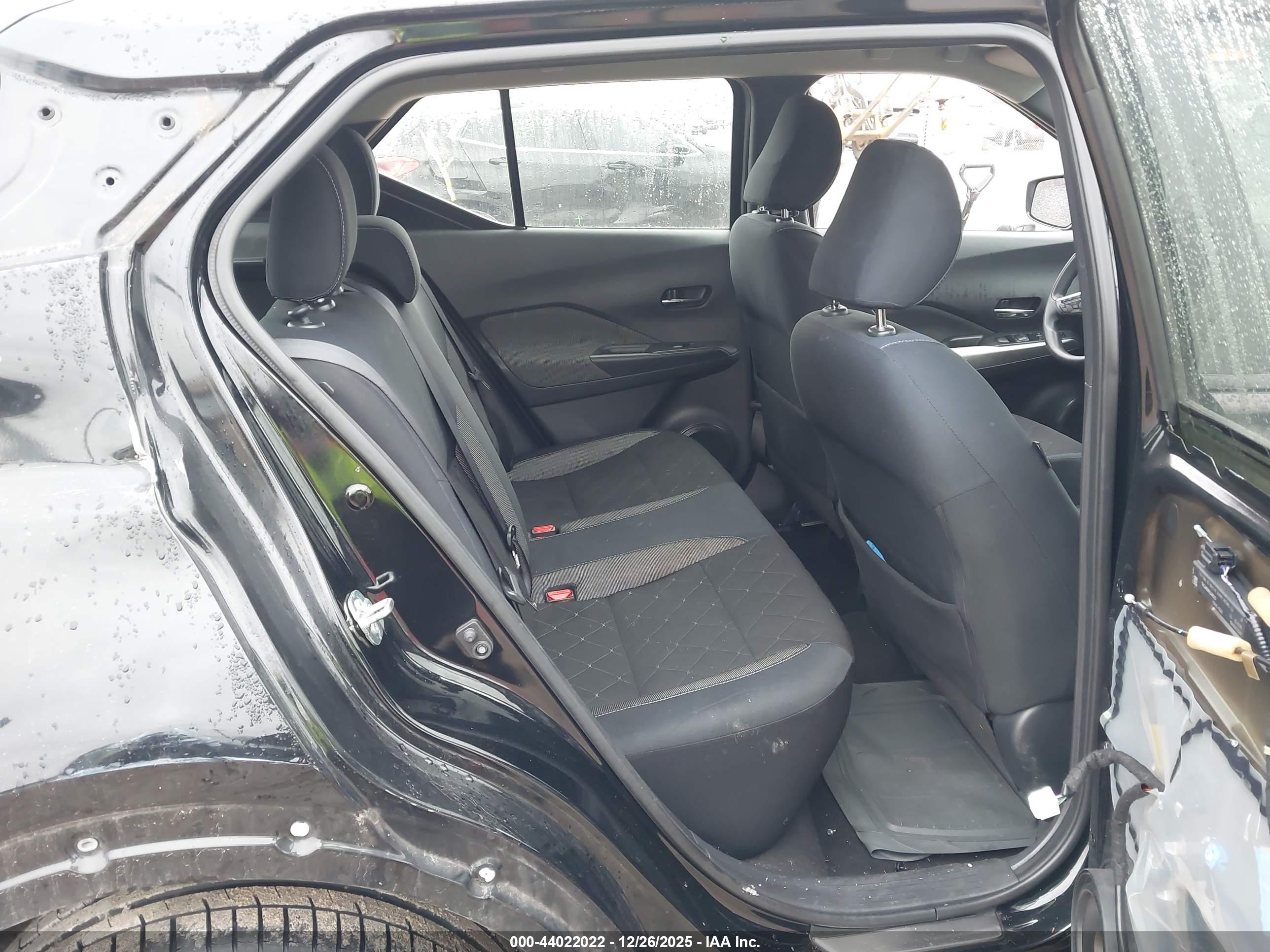 NISSAN KICKS image 8