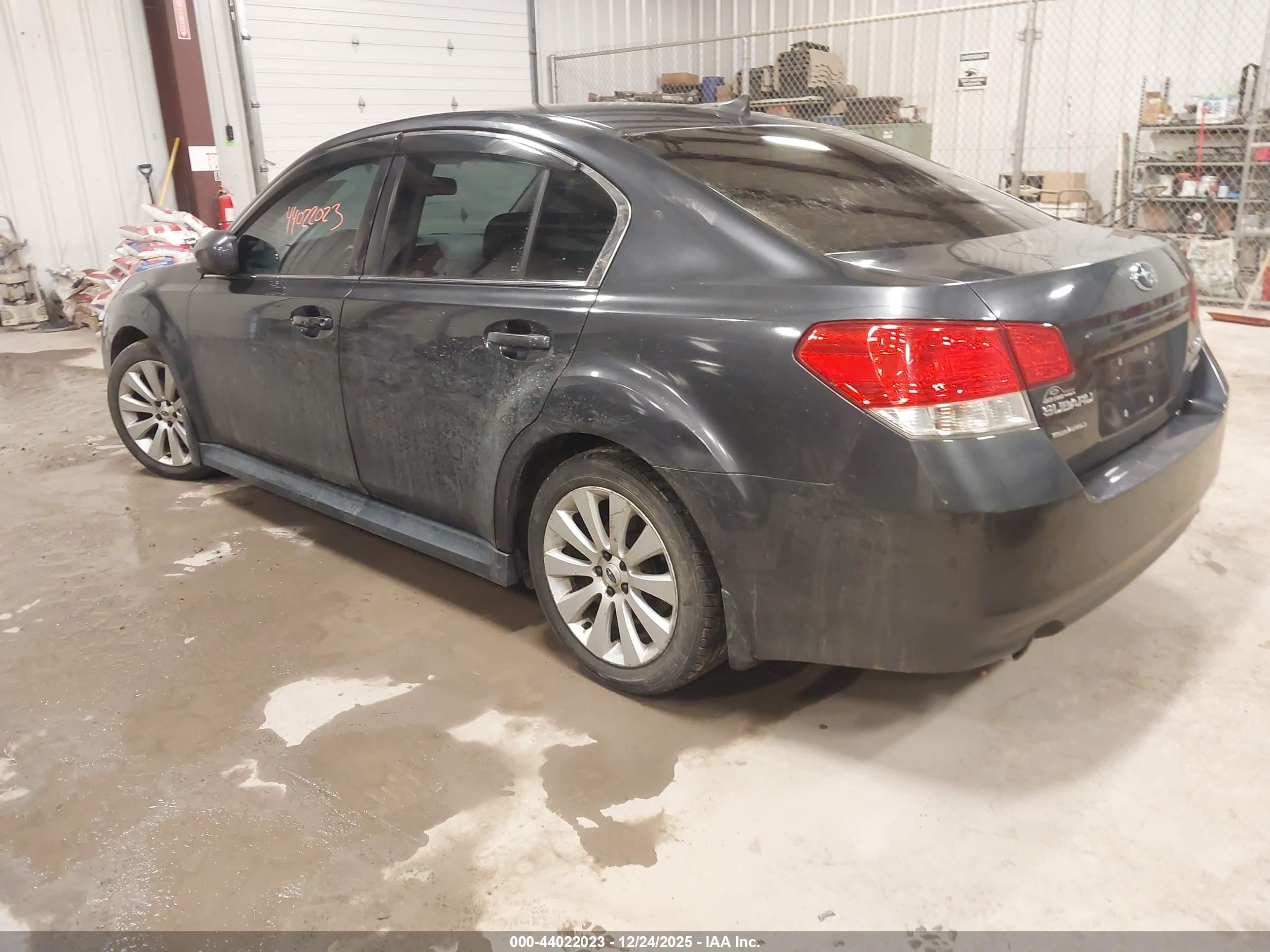 SUBARU LEGACY image 3