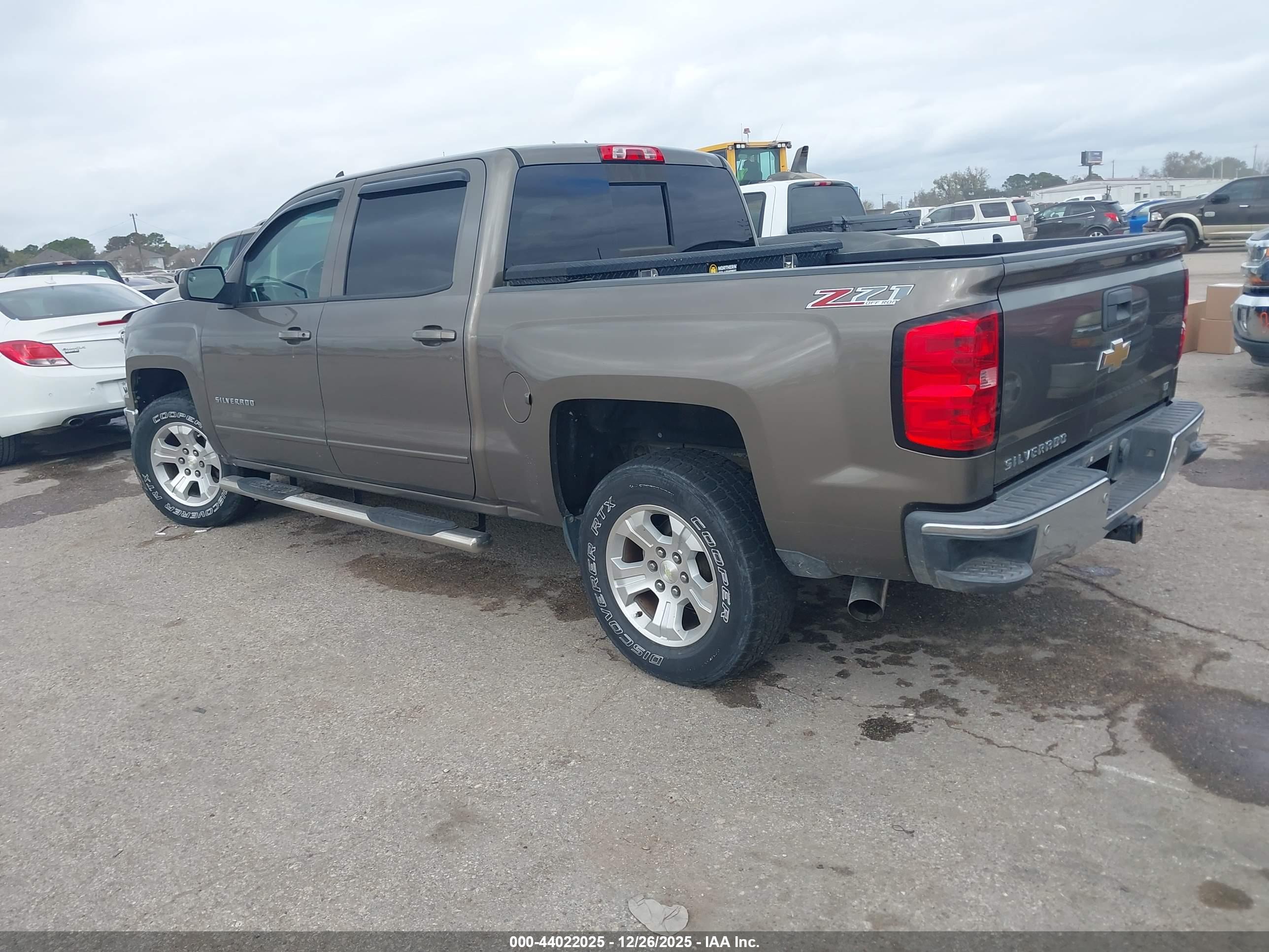 CHEVROLET SILVERADO image 3