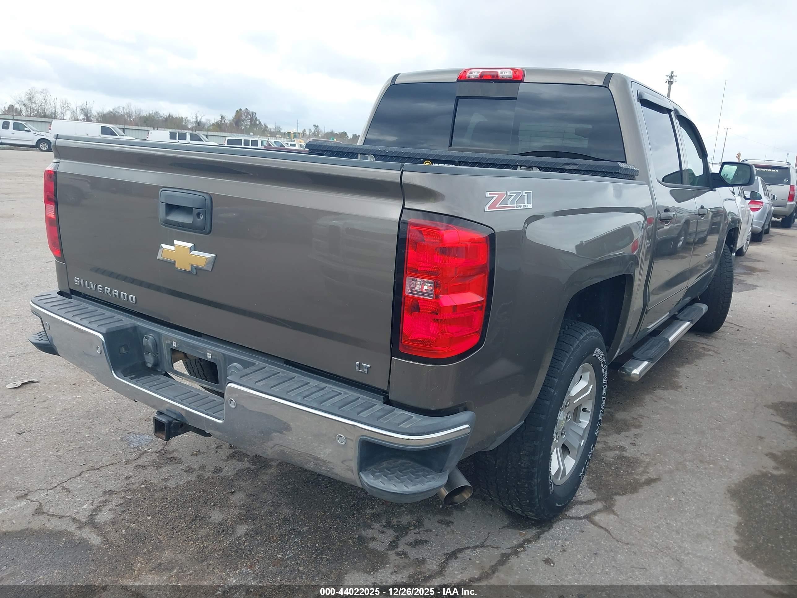 CHEVROLET SILVERADO image 4
