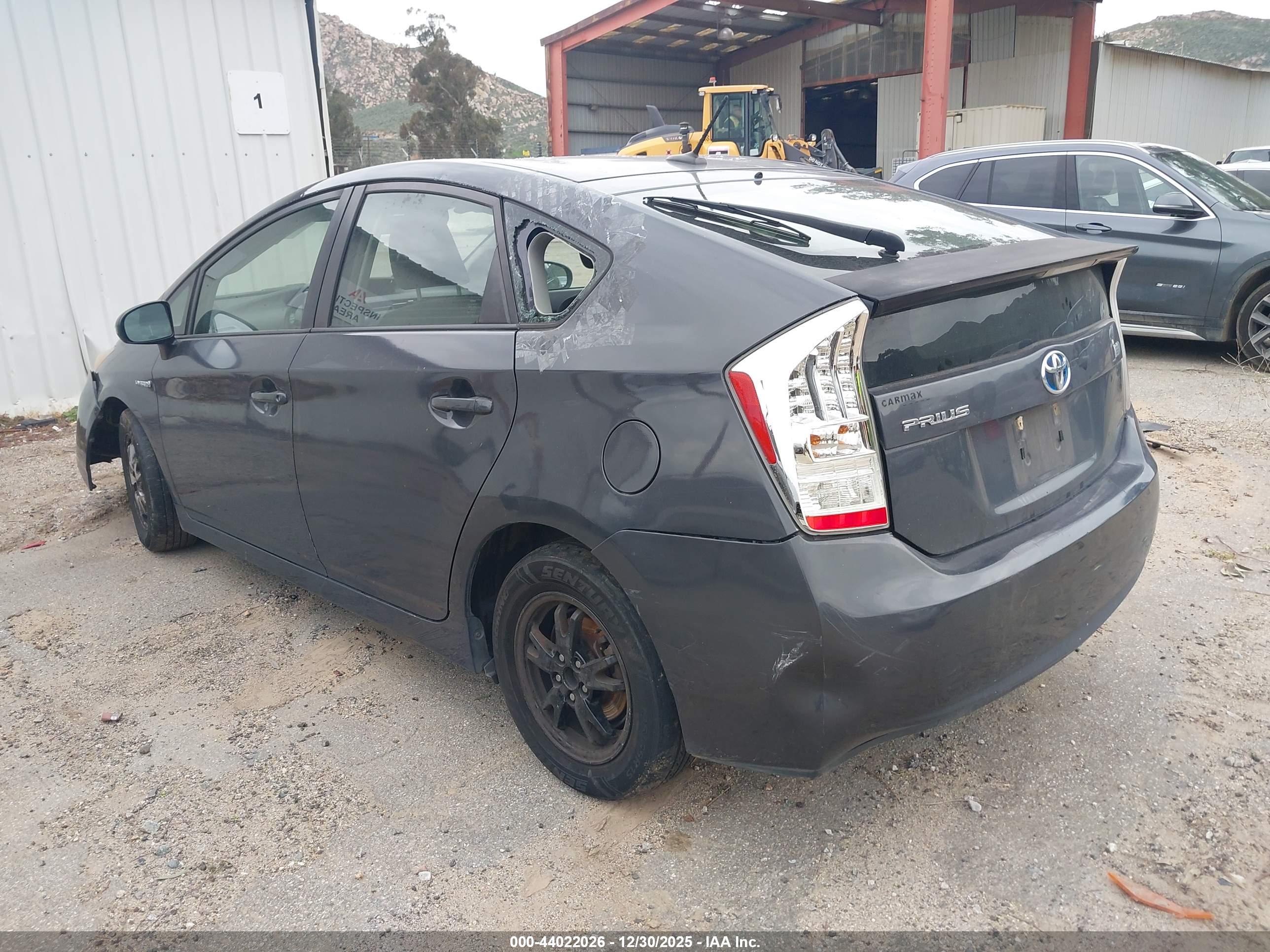 TOYOTA PRIUS image 3