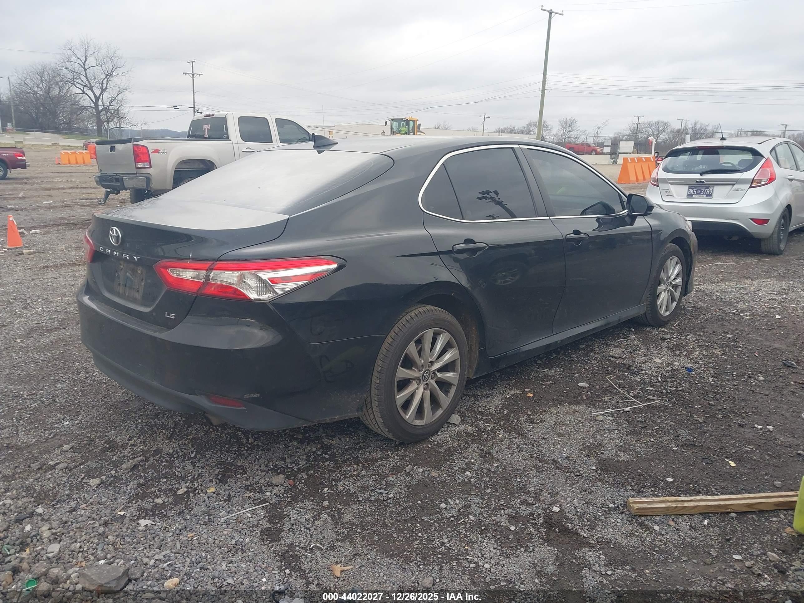 TOYOTA CAMRY image 4