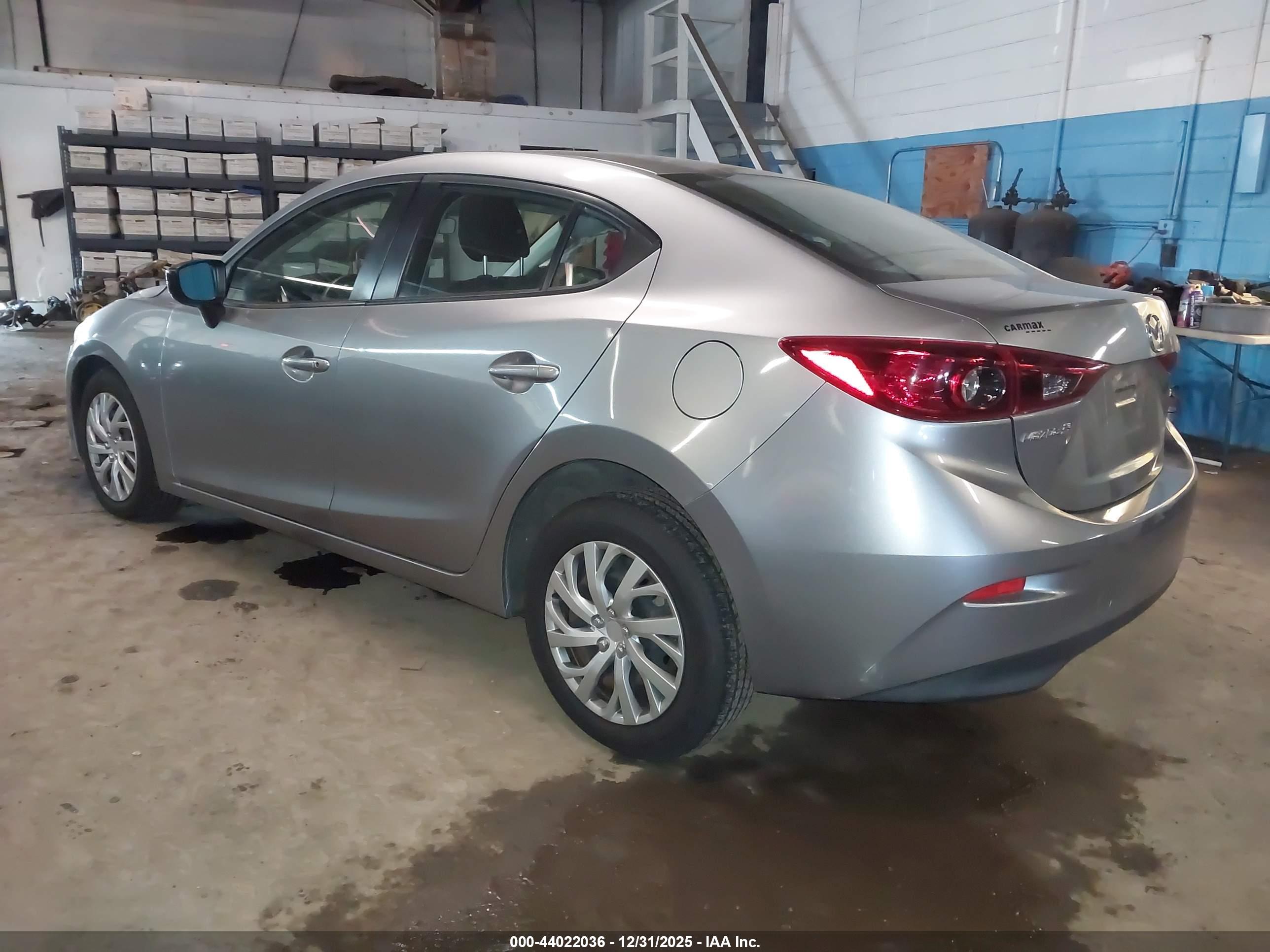 MAZDA MAZDA3 image 3
