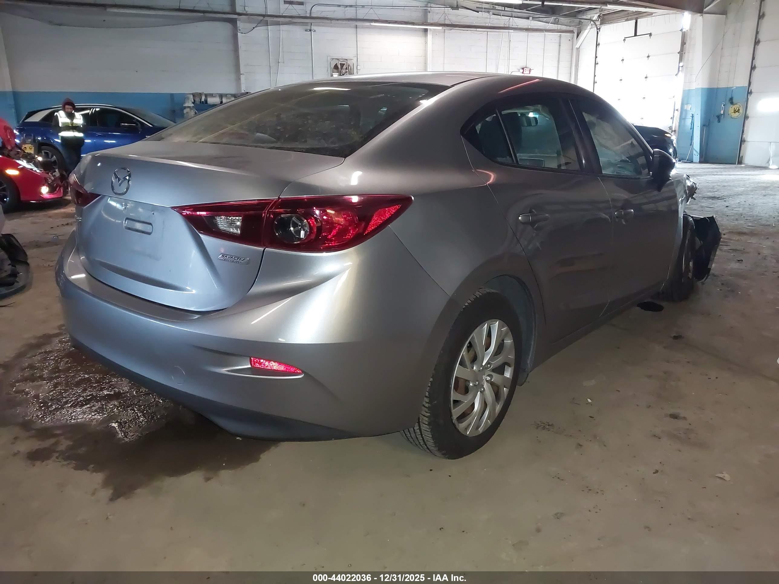 MAZDA MAZDA3 image 4