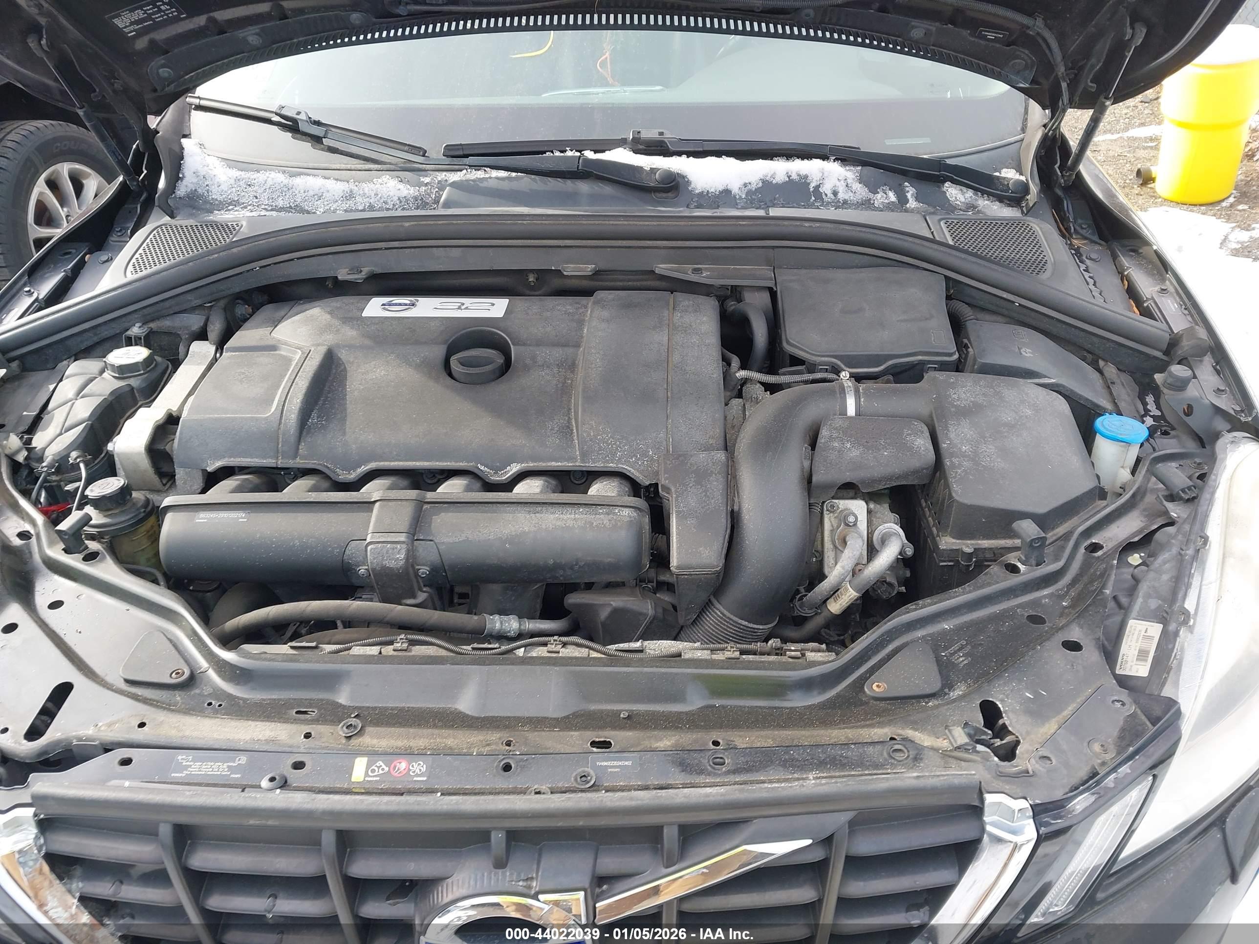 VOLVO XC60 image 10
