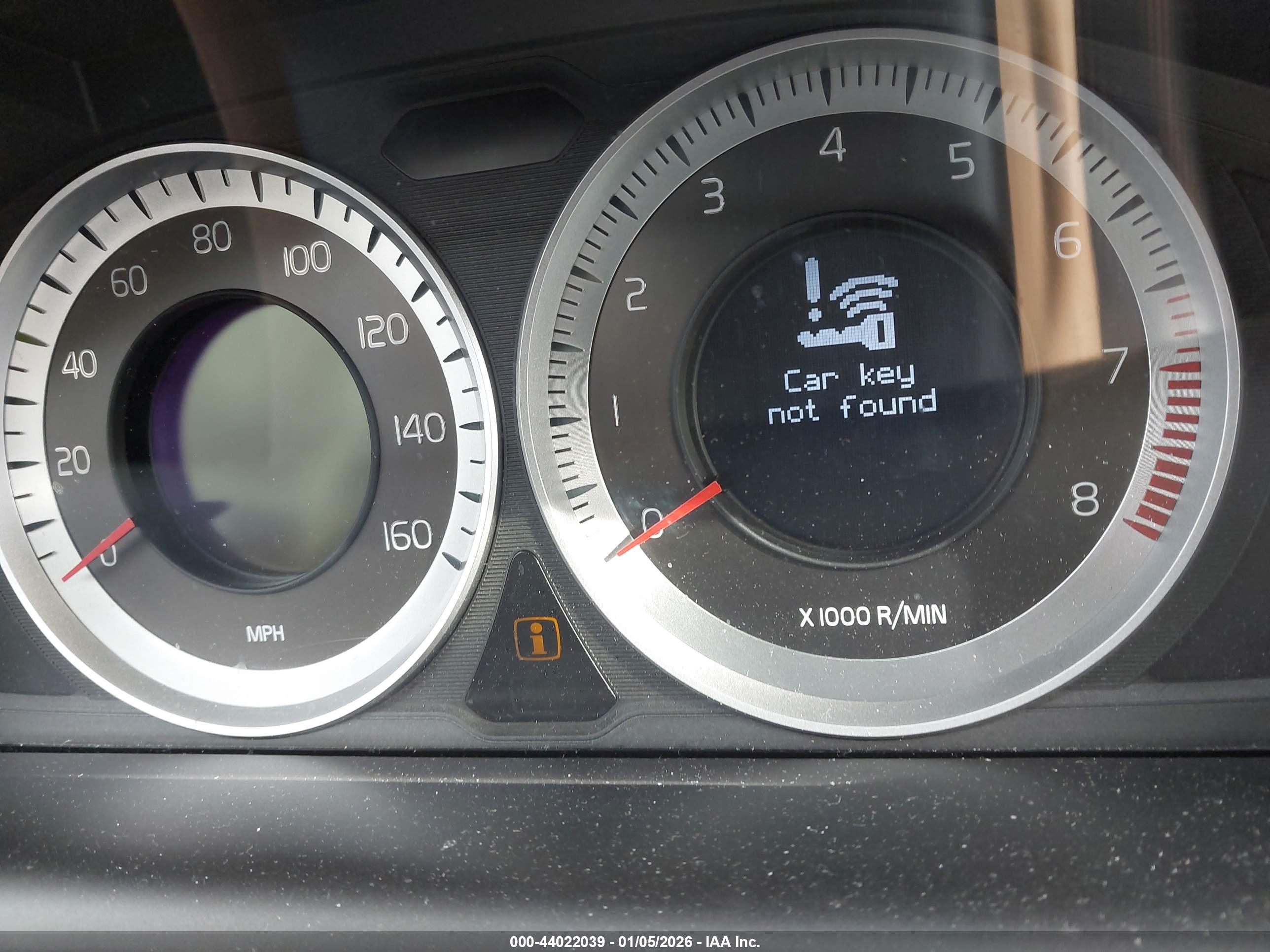 VOLVO XC60 image 6