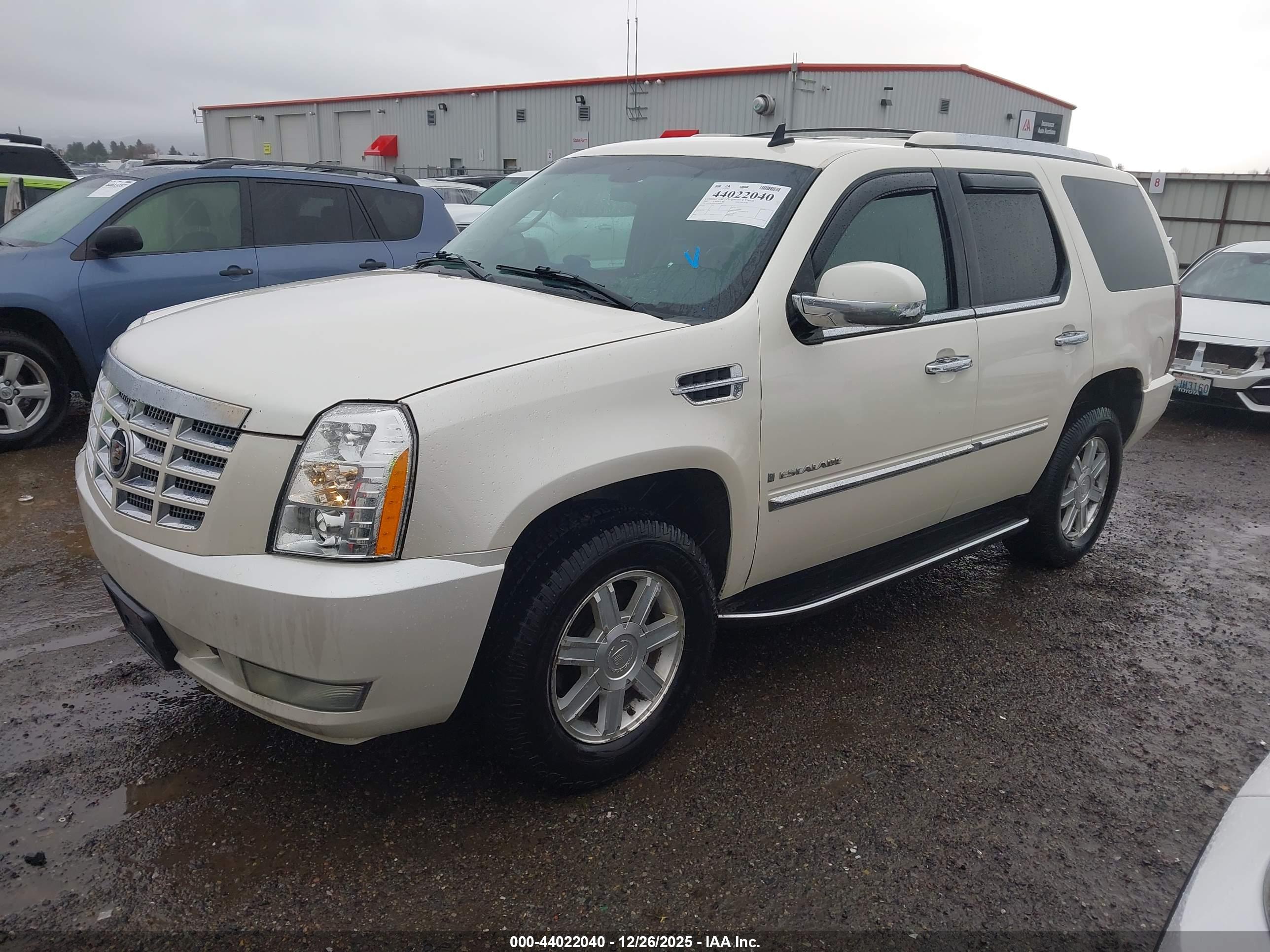 CADILLAC ESCALADE image 2