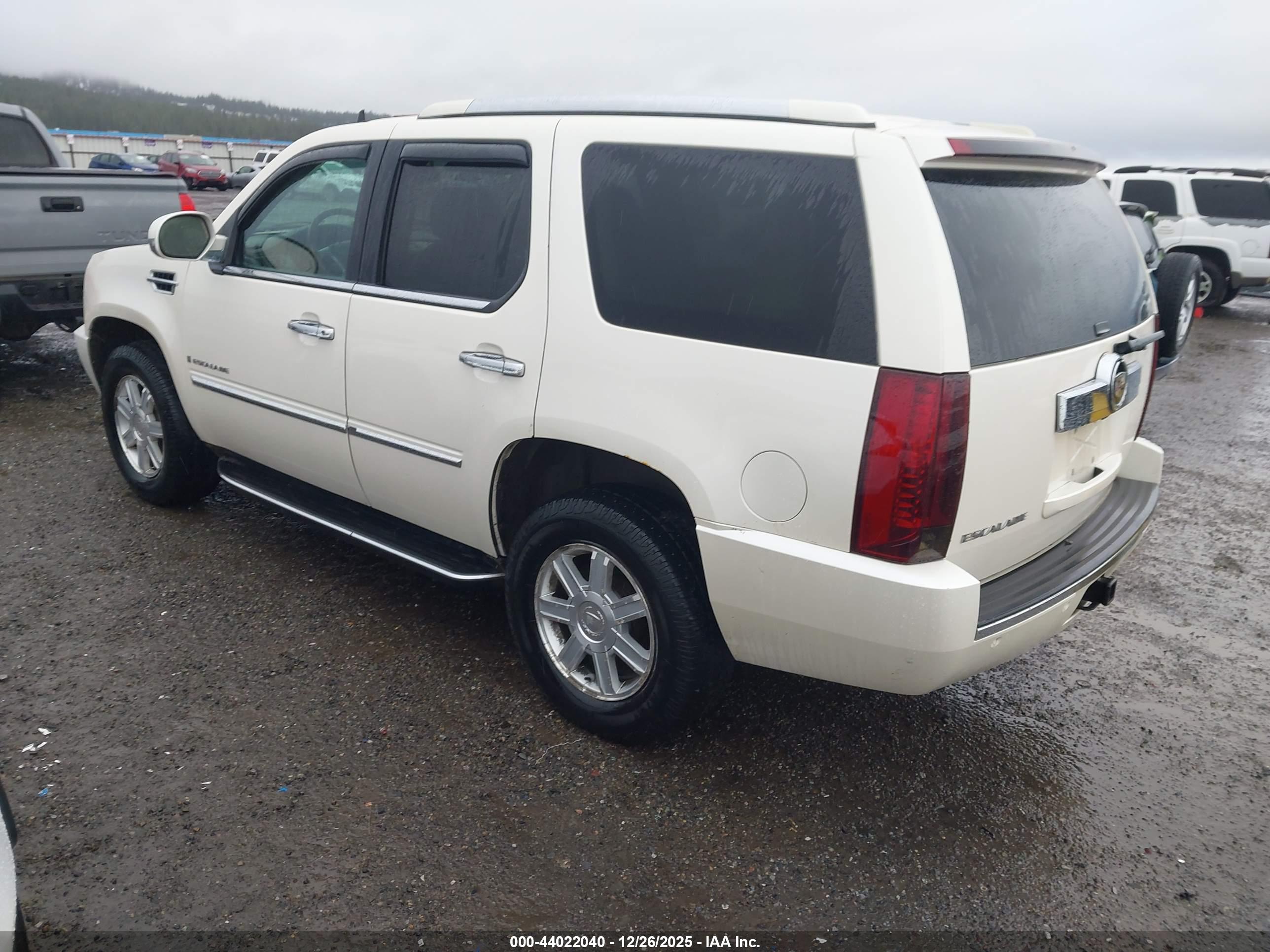 CADILLAC ESCALADE image 3