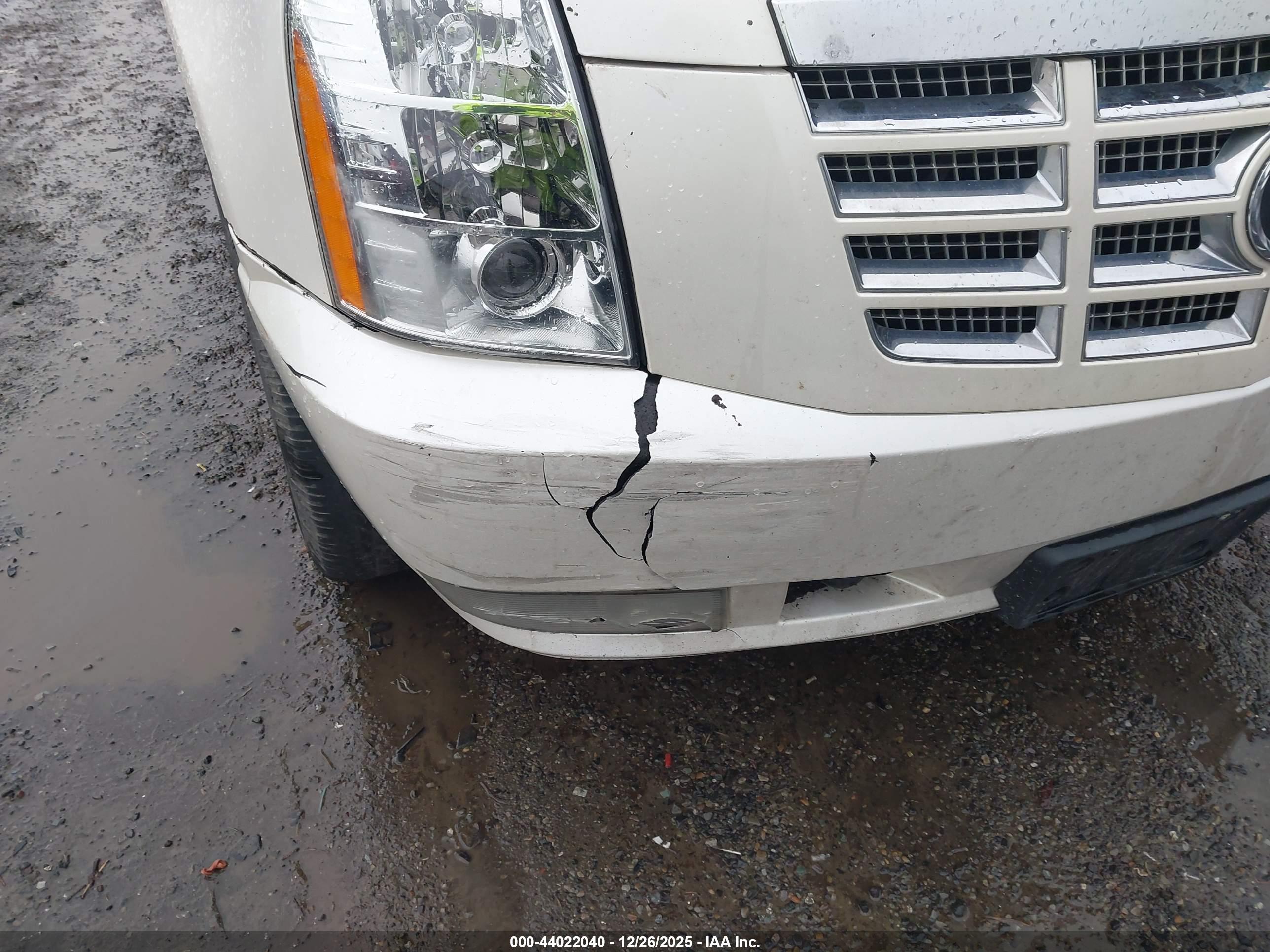 CADILLAC ESCALADE image 6
