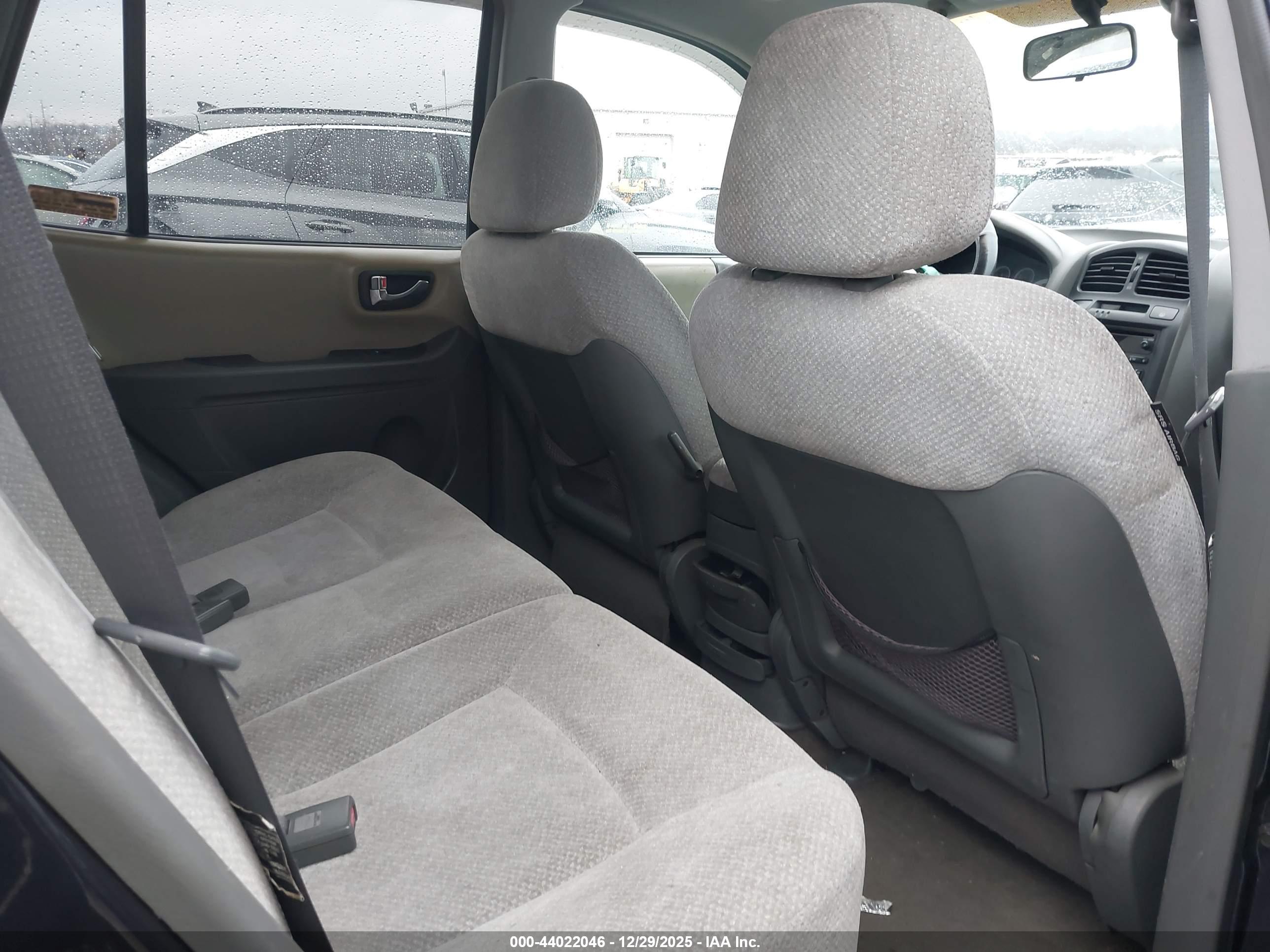 HYUNDAI SANTA image 8