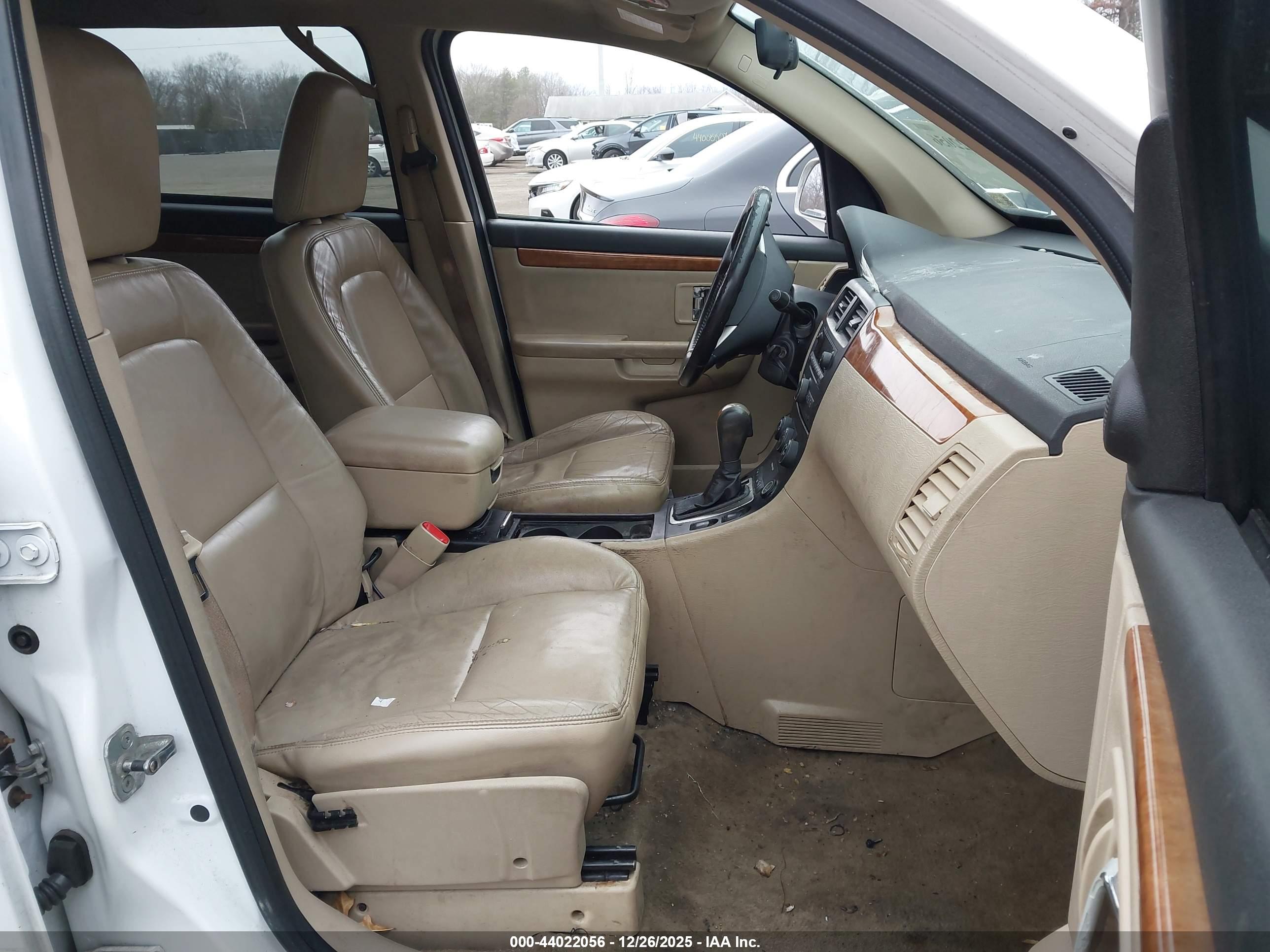 SUZUKI XL7 image 5