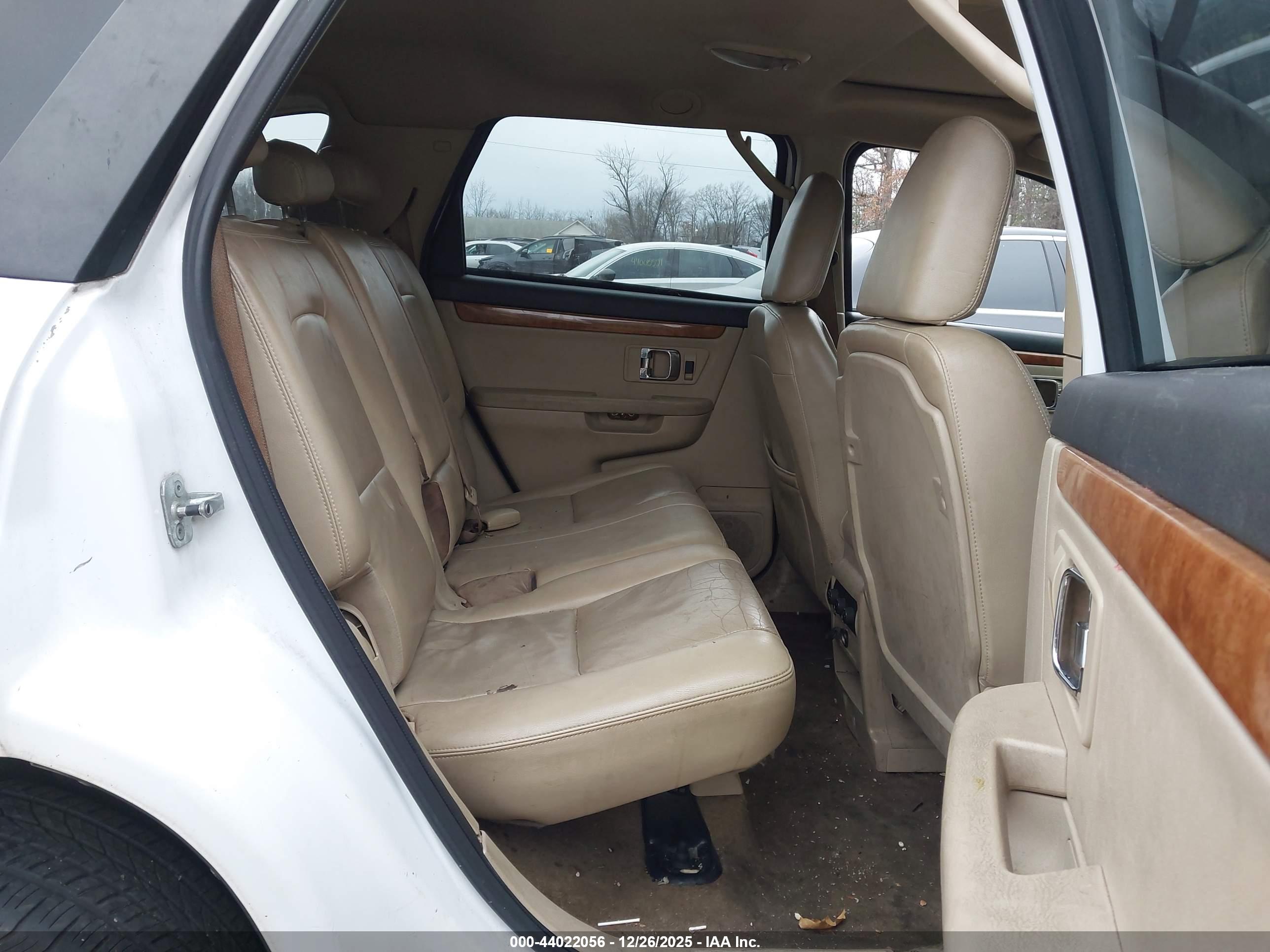 SUZUKI XL7 image 8