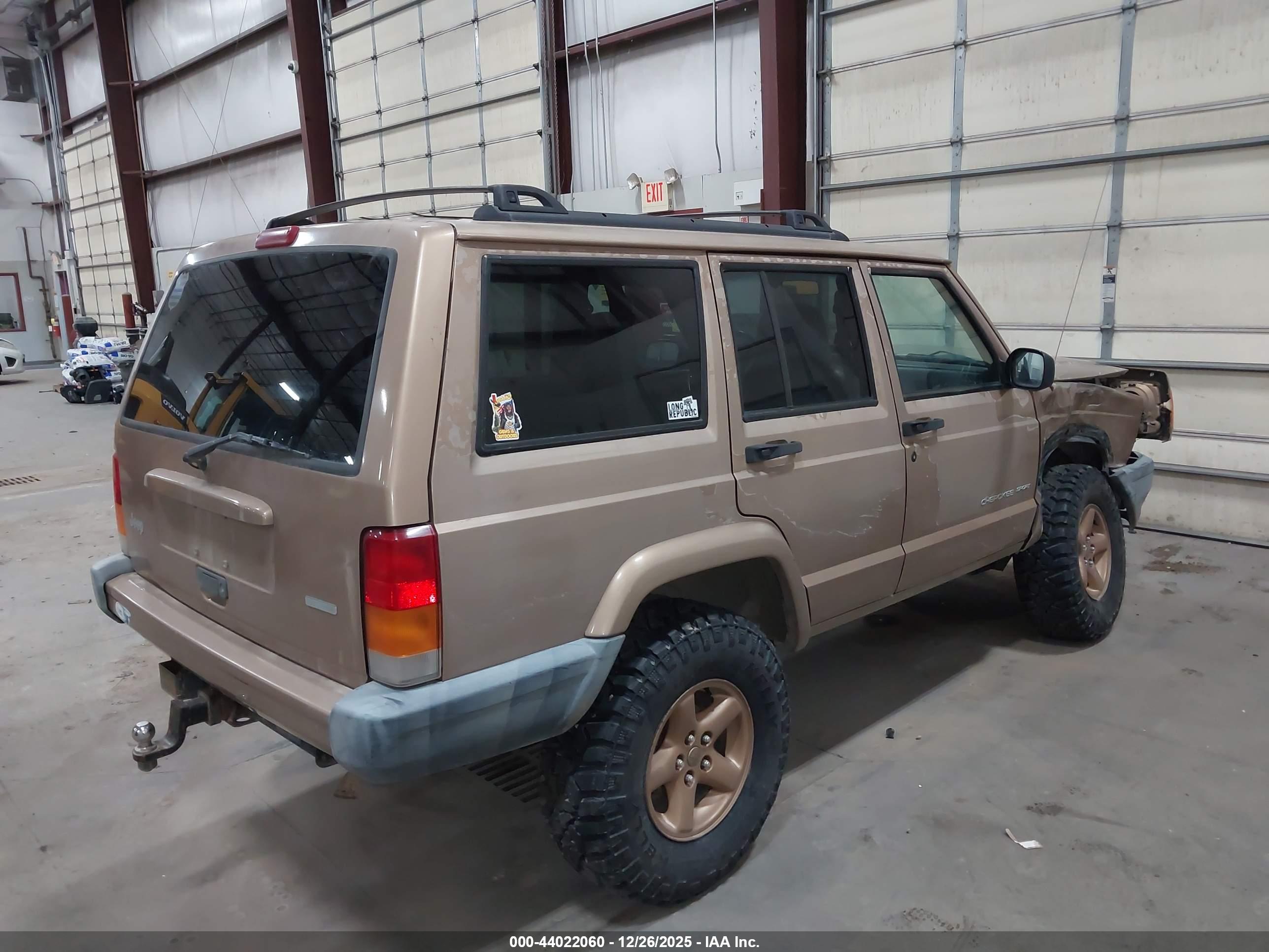 JEEP CHEROKEE image 4