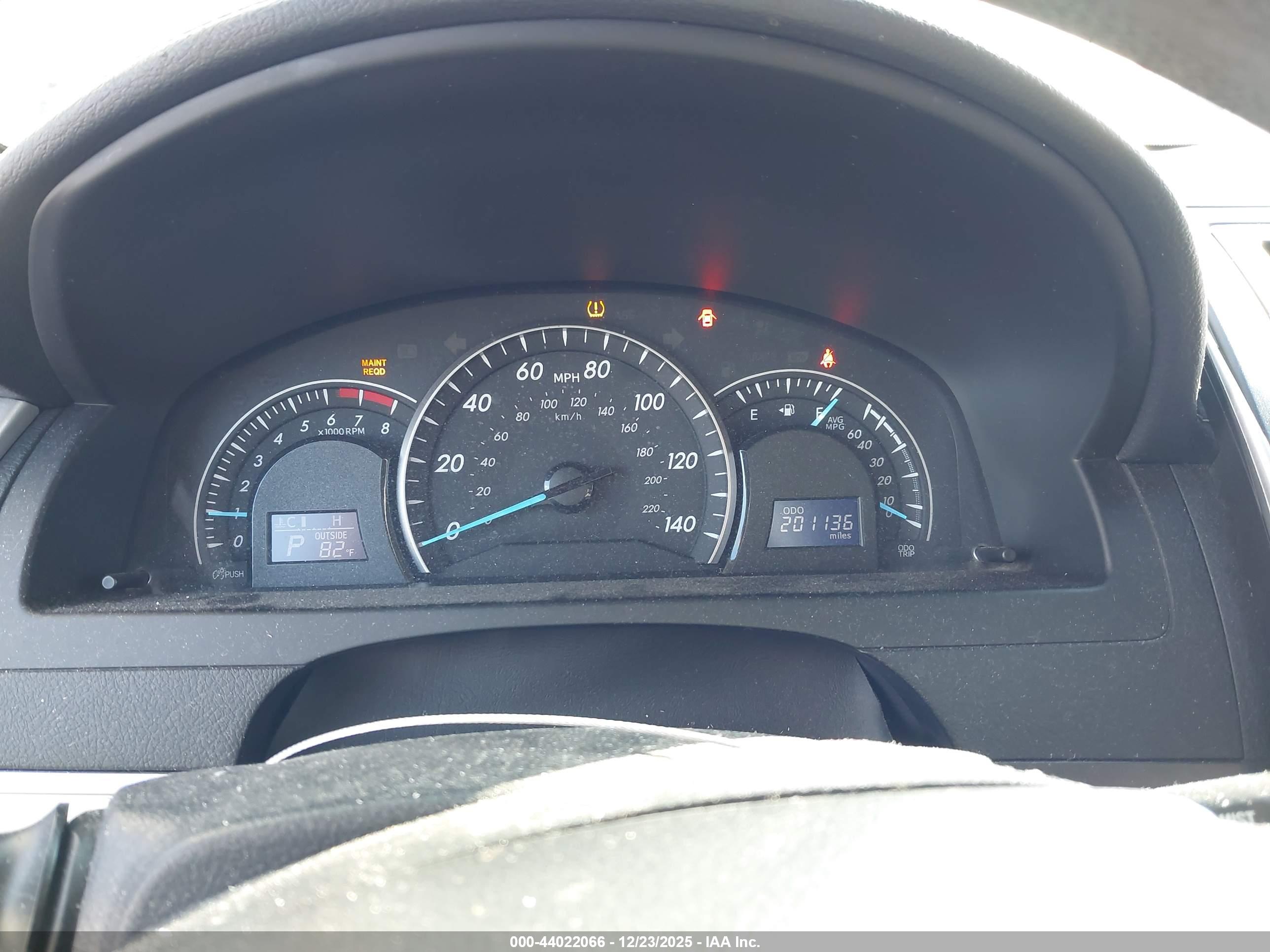 TOYOTA CAMRY image 7
