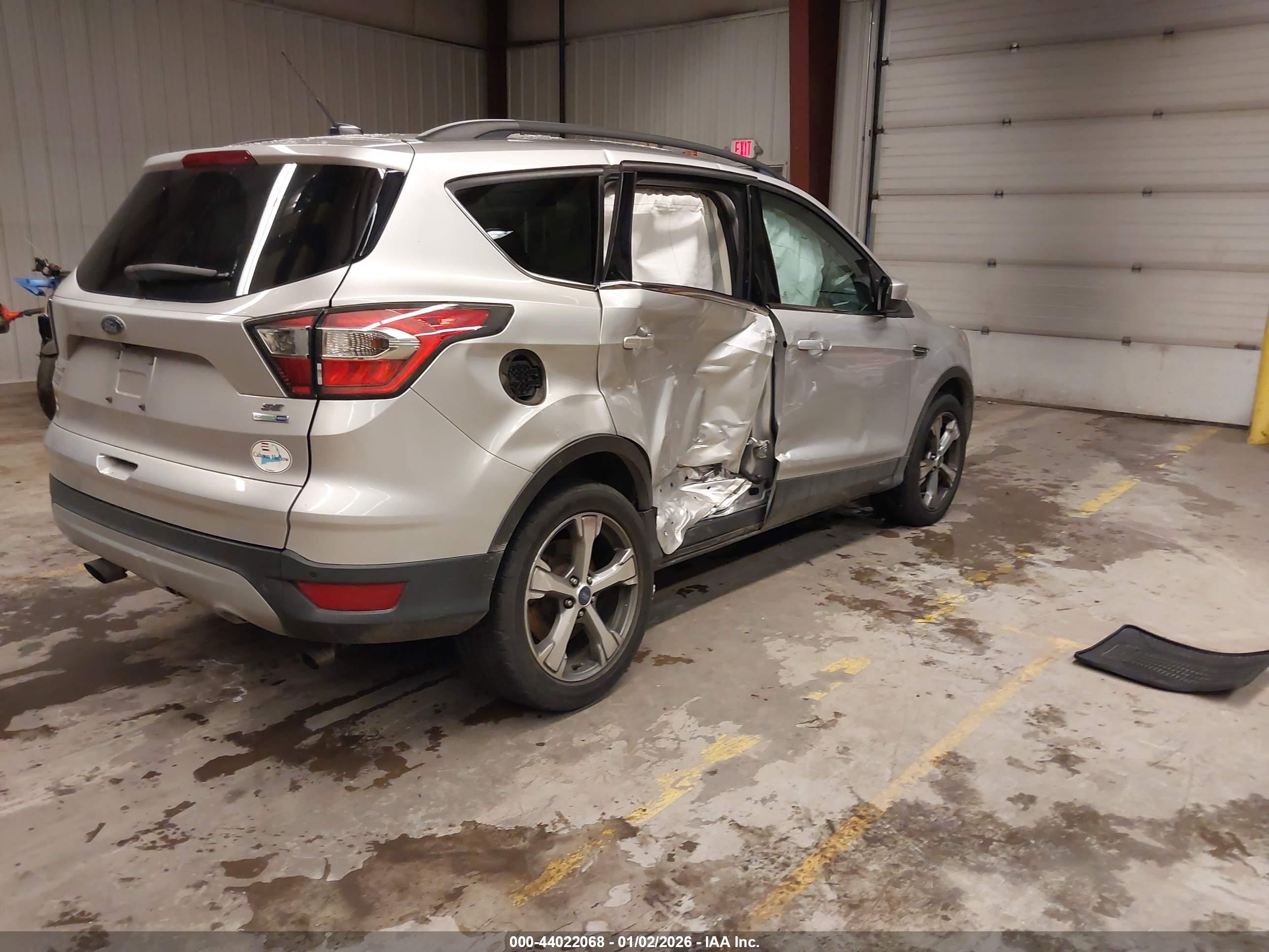 FORD ESCAPE image 4