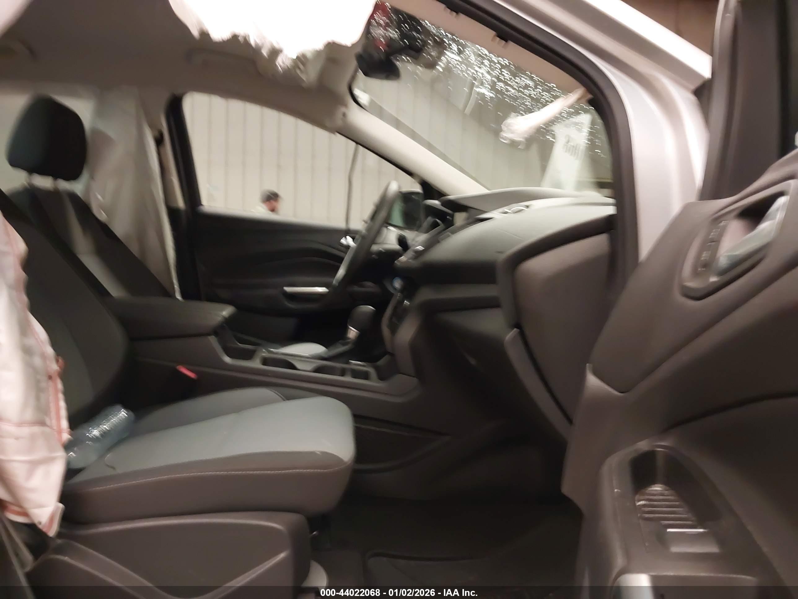 FORD ESCAPE image 5