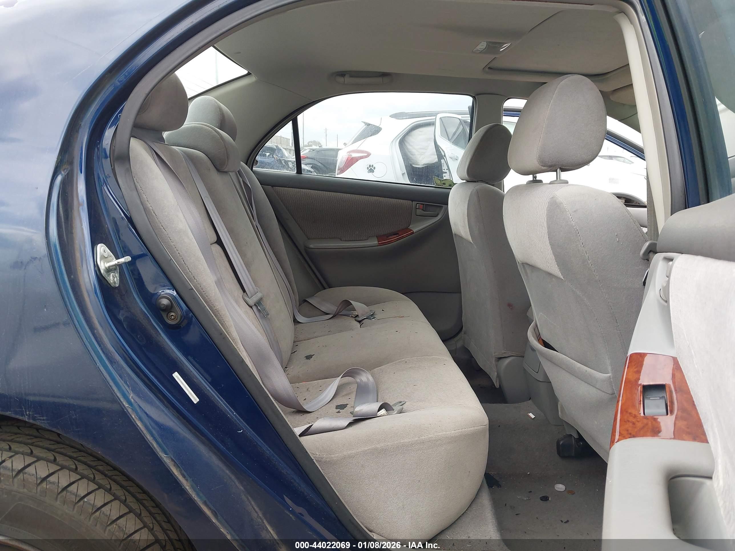 TOYOTA COROLLA image 8