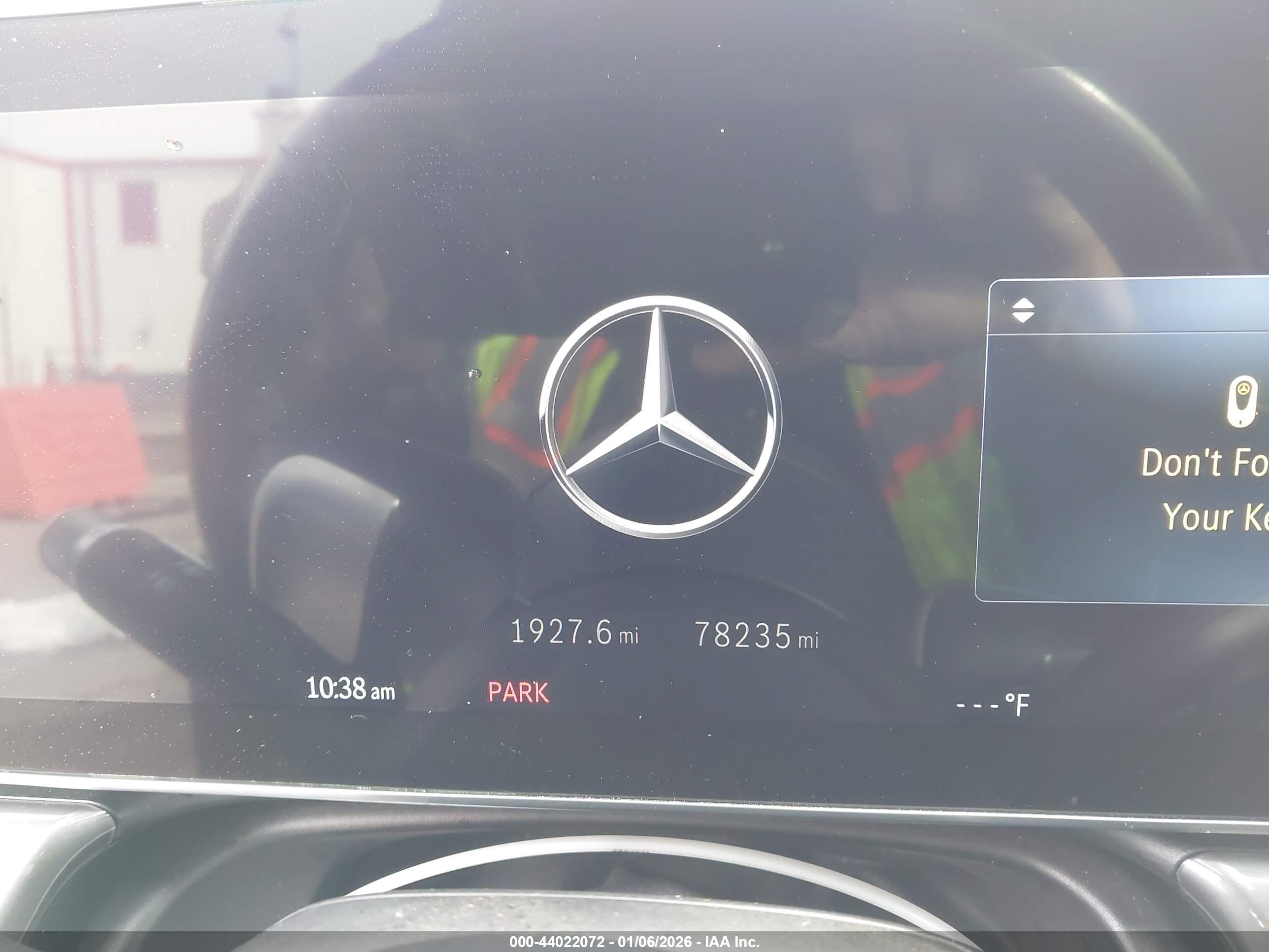 MERCEDES-BENZ EQS image 7
