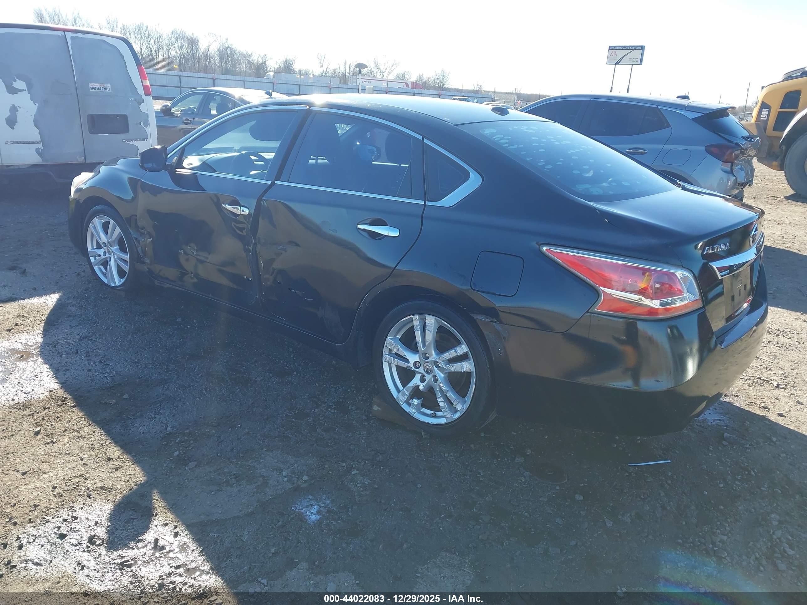 NISSAN ALTIMA image 3