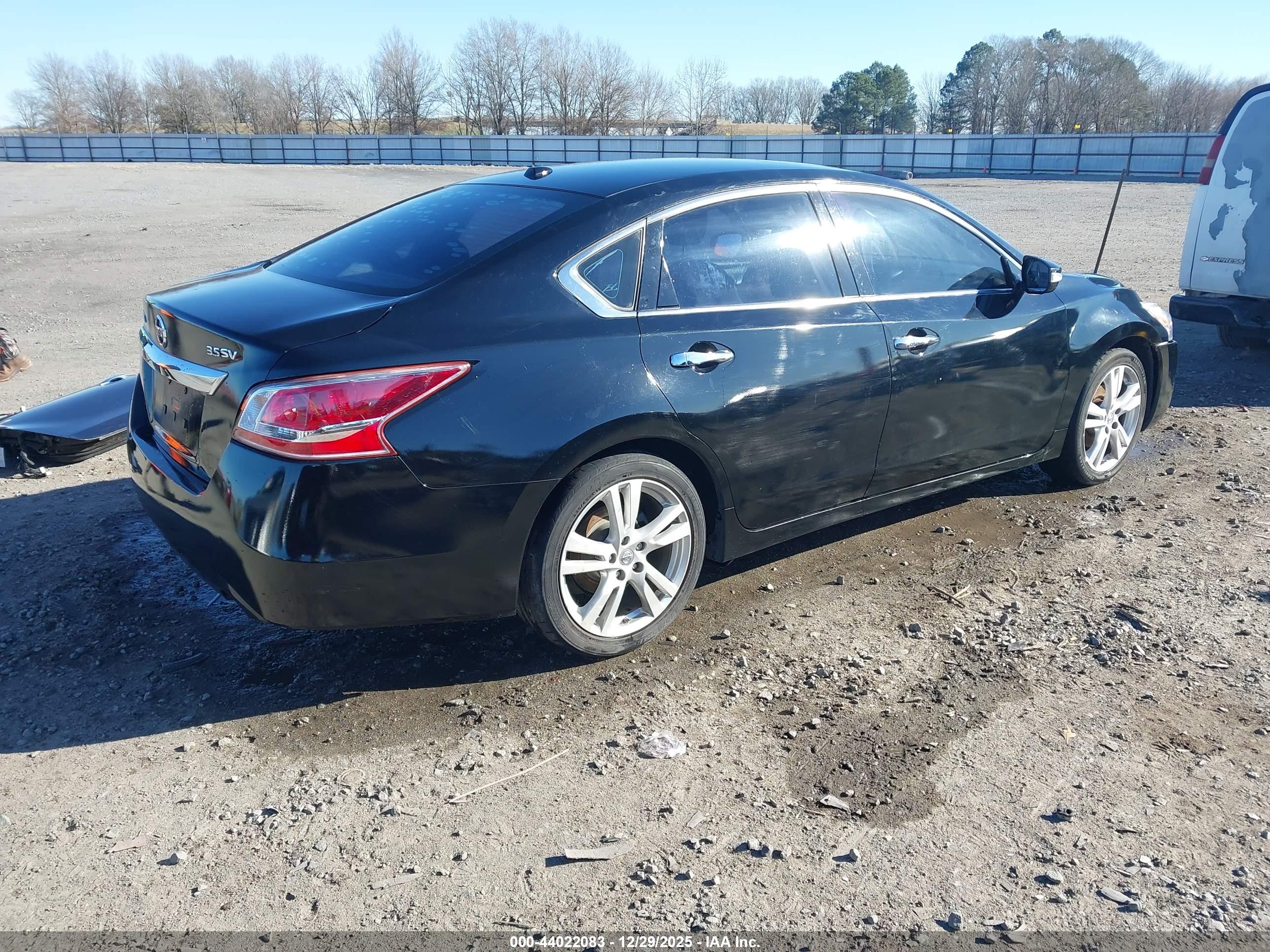 NISSAN ALTIMA image 4