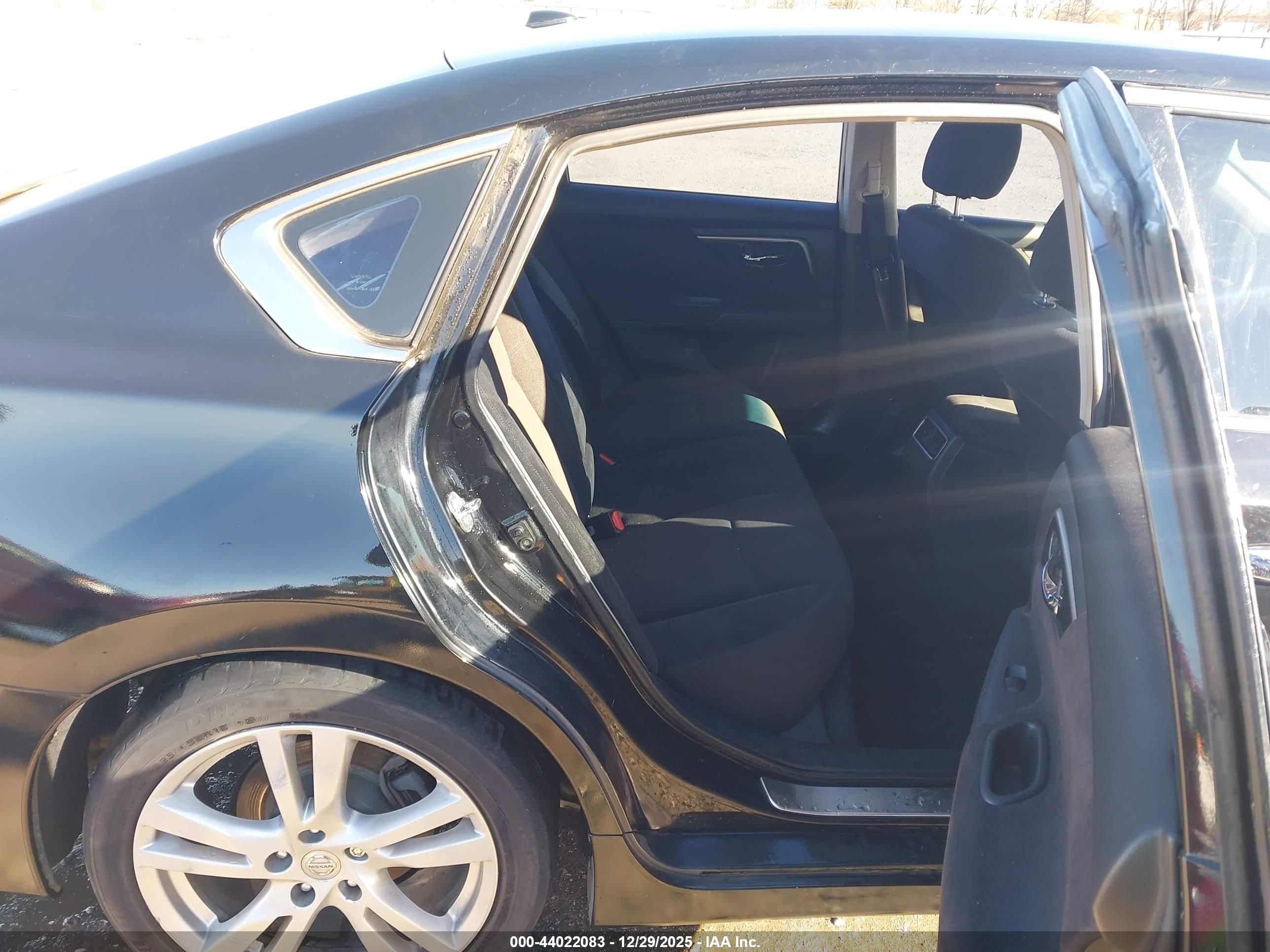 NISSAN ALTIMA image 8