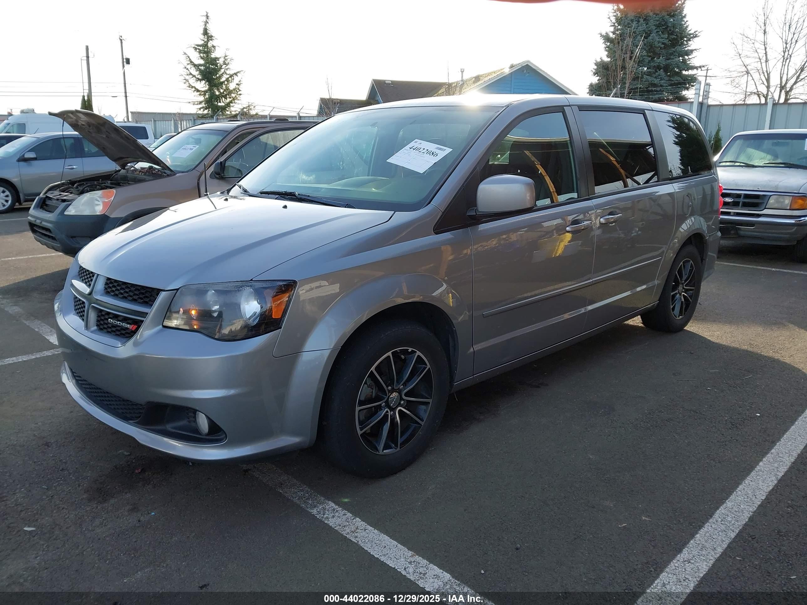 DODGE GRAND image 2