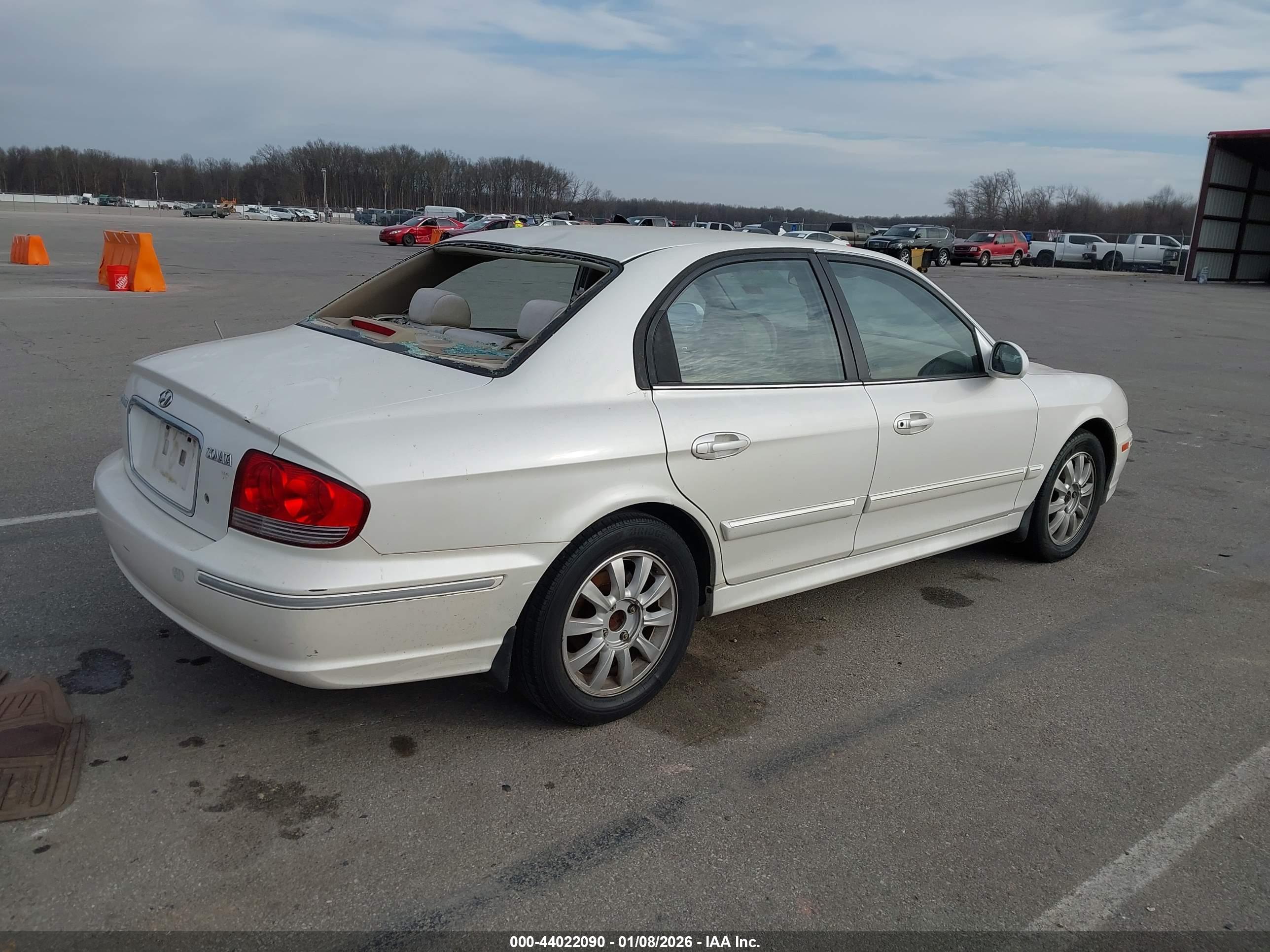 HYUNDAI SONATA image 4