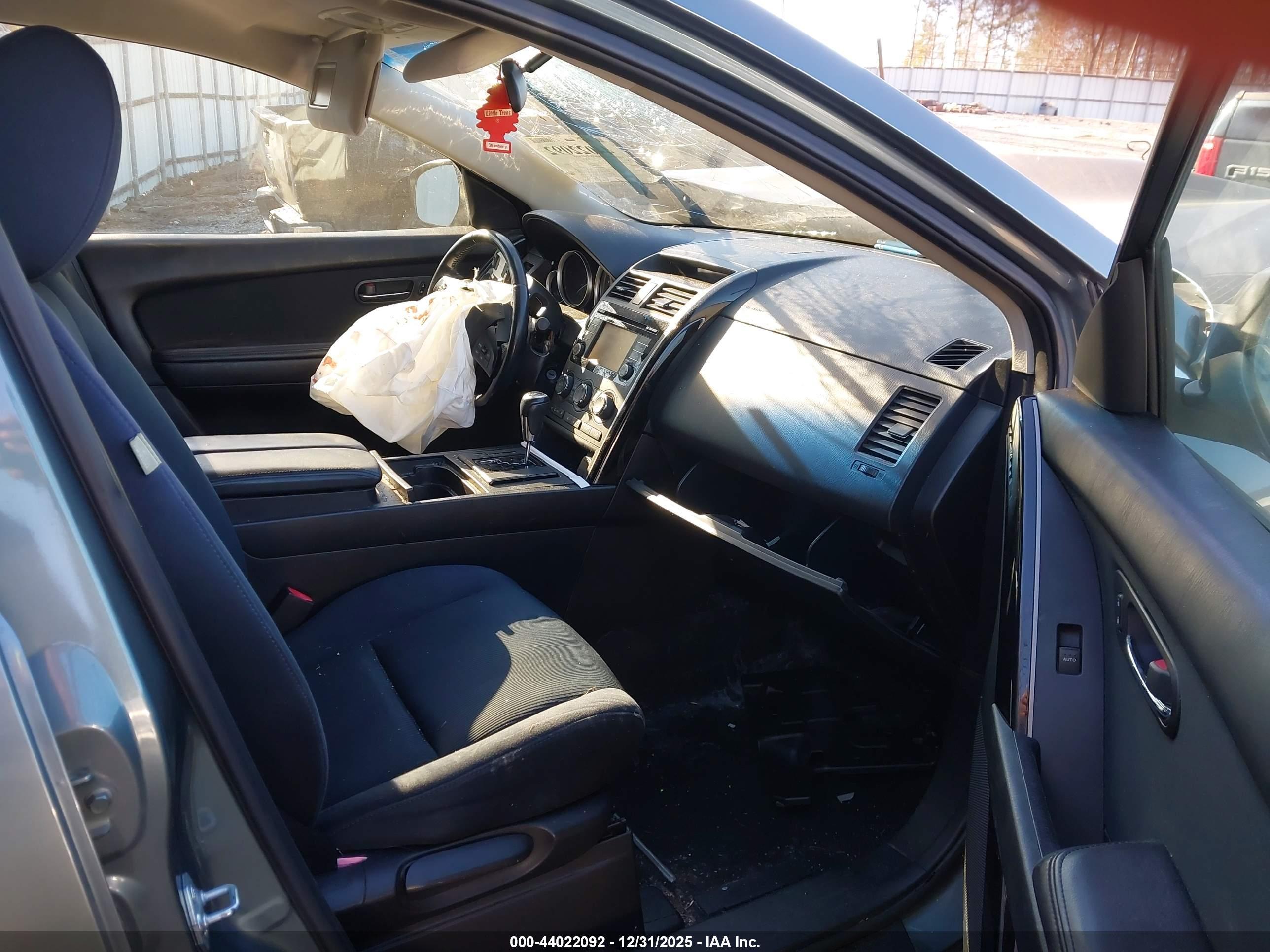 MAZDA CX-9 image 5