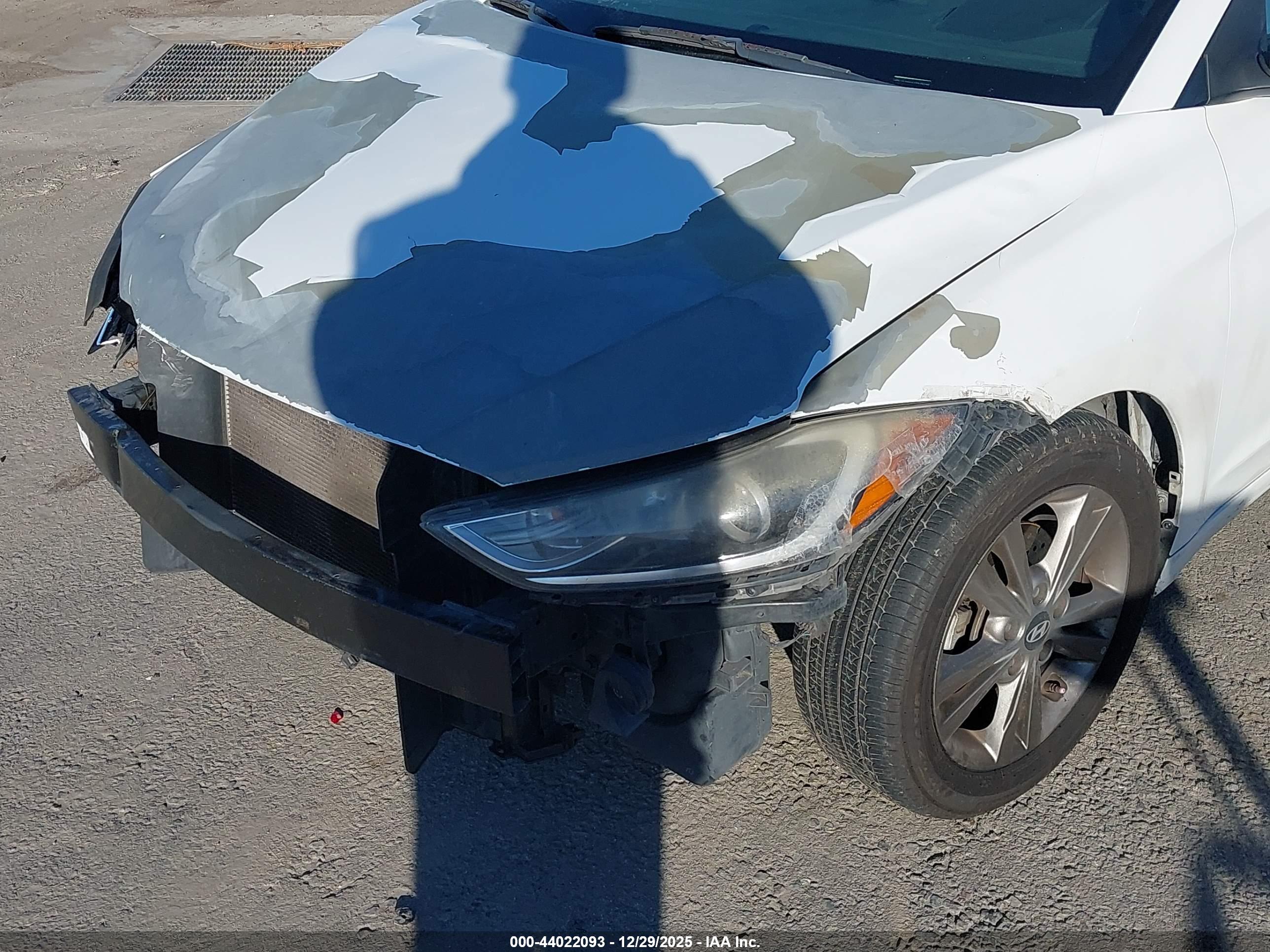 HYUNDAI ELANTRA image 6