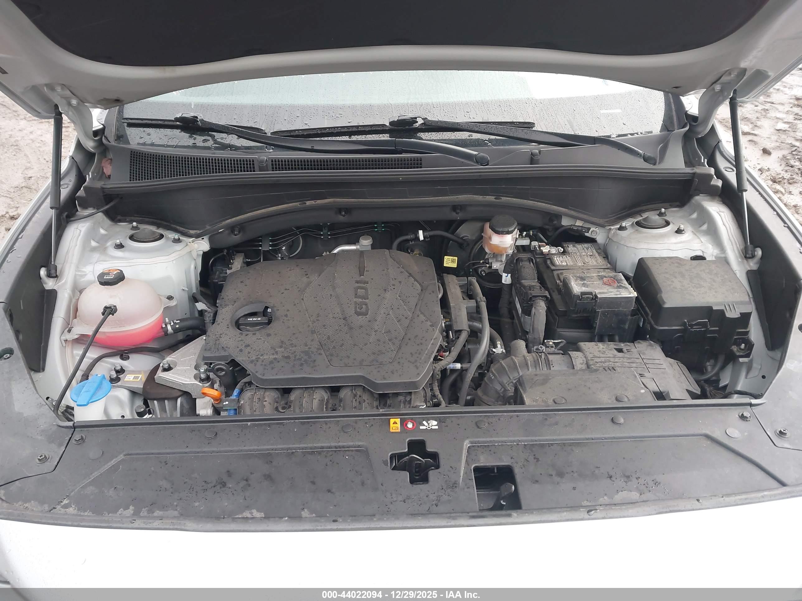 HYUNDAI SANTA image 10