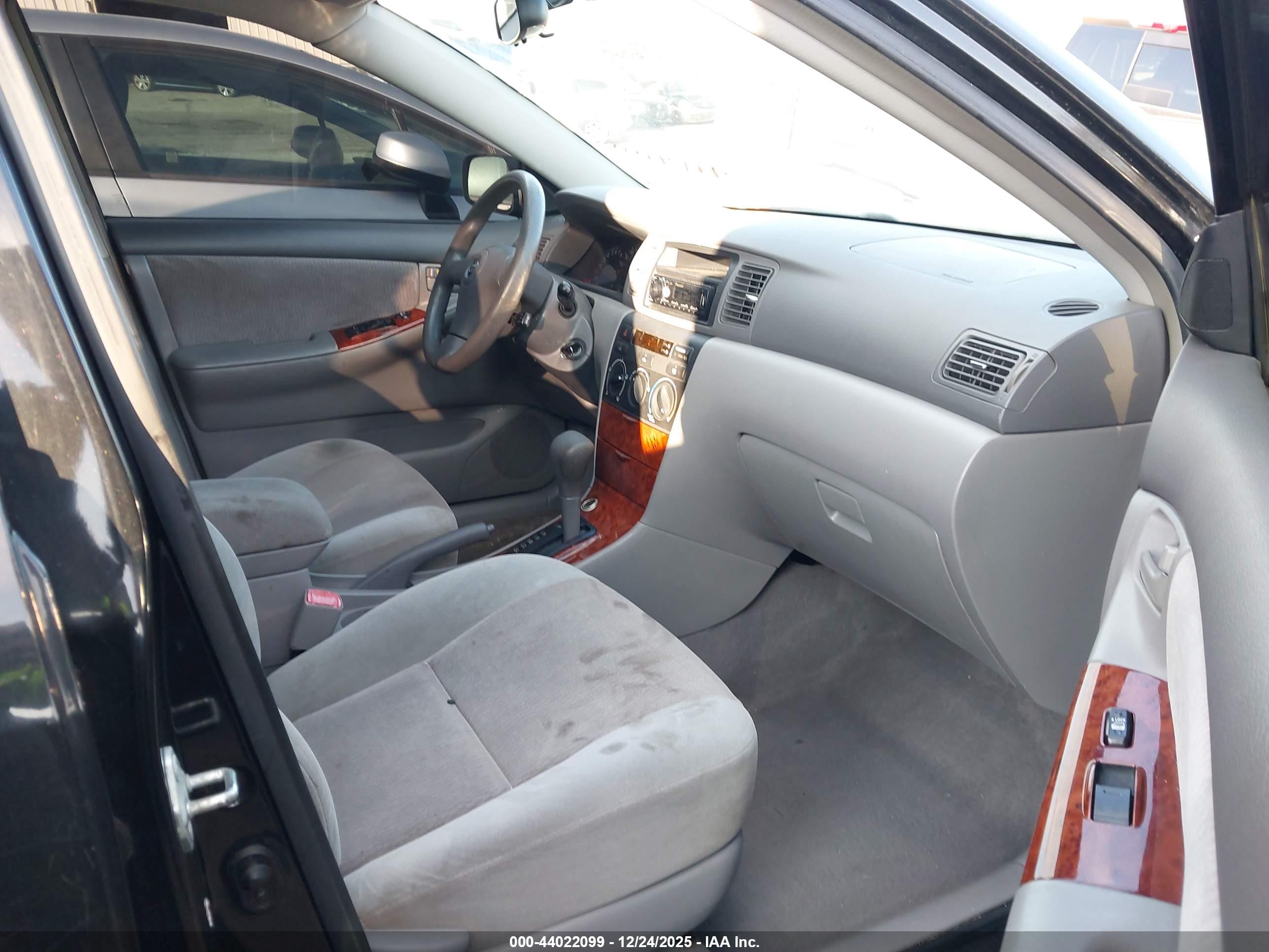 TOYOTA COROLLA image 5