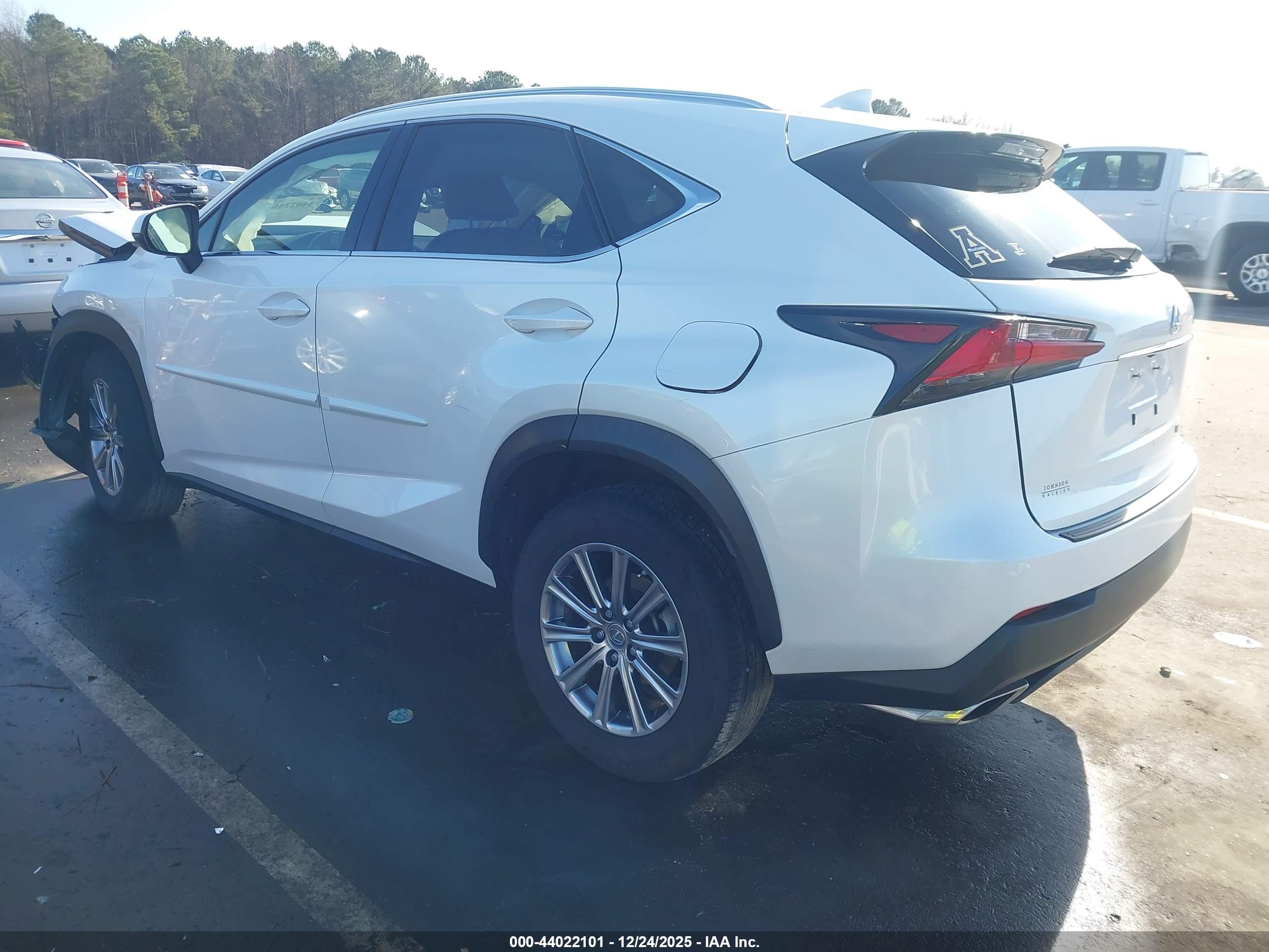 LEXUS NX image 3