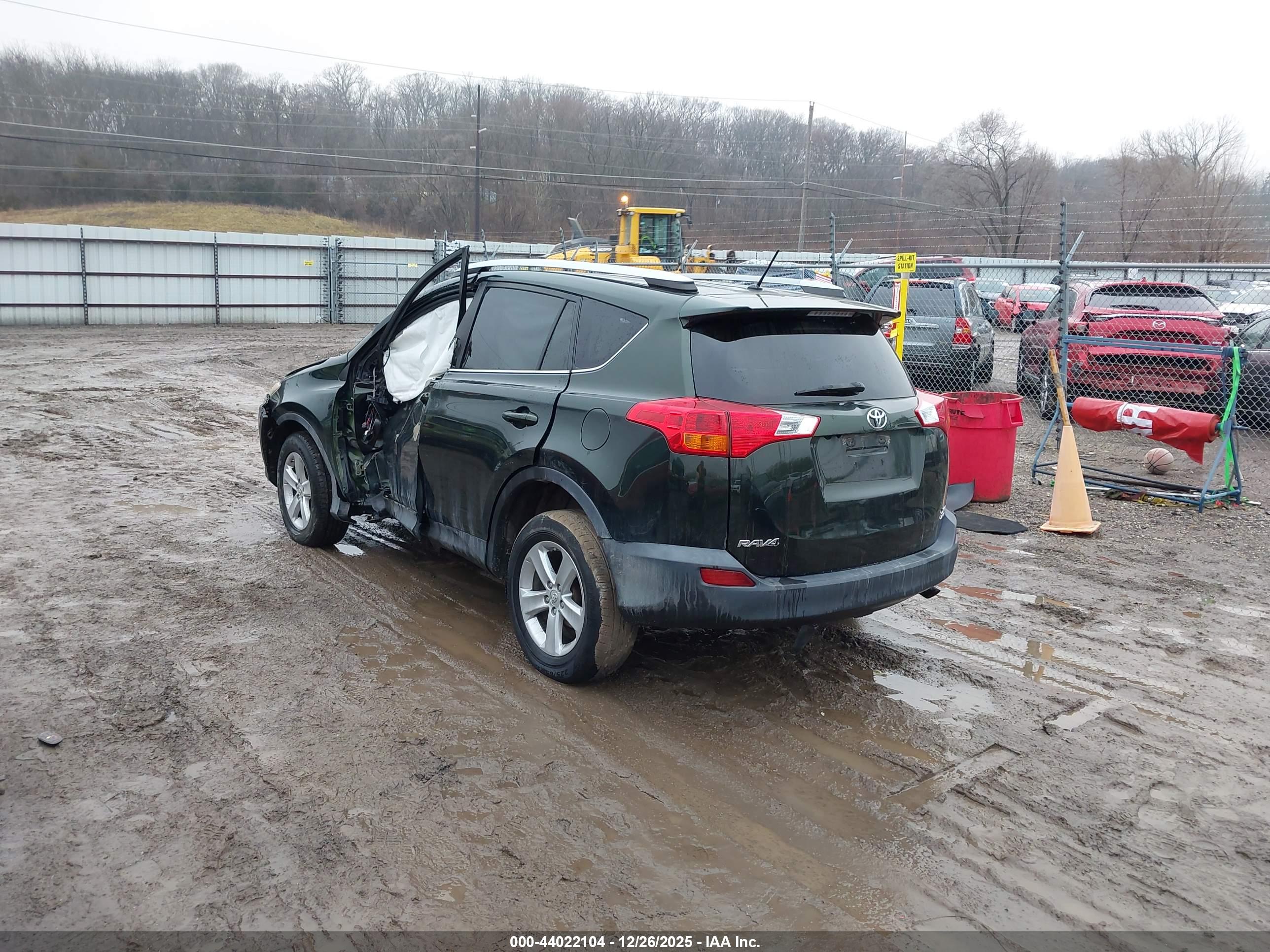 TOYOTA RAV4 image 3