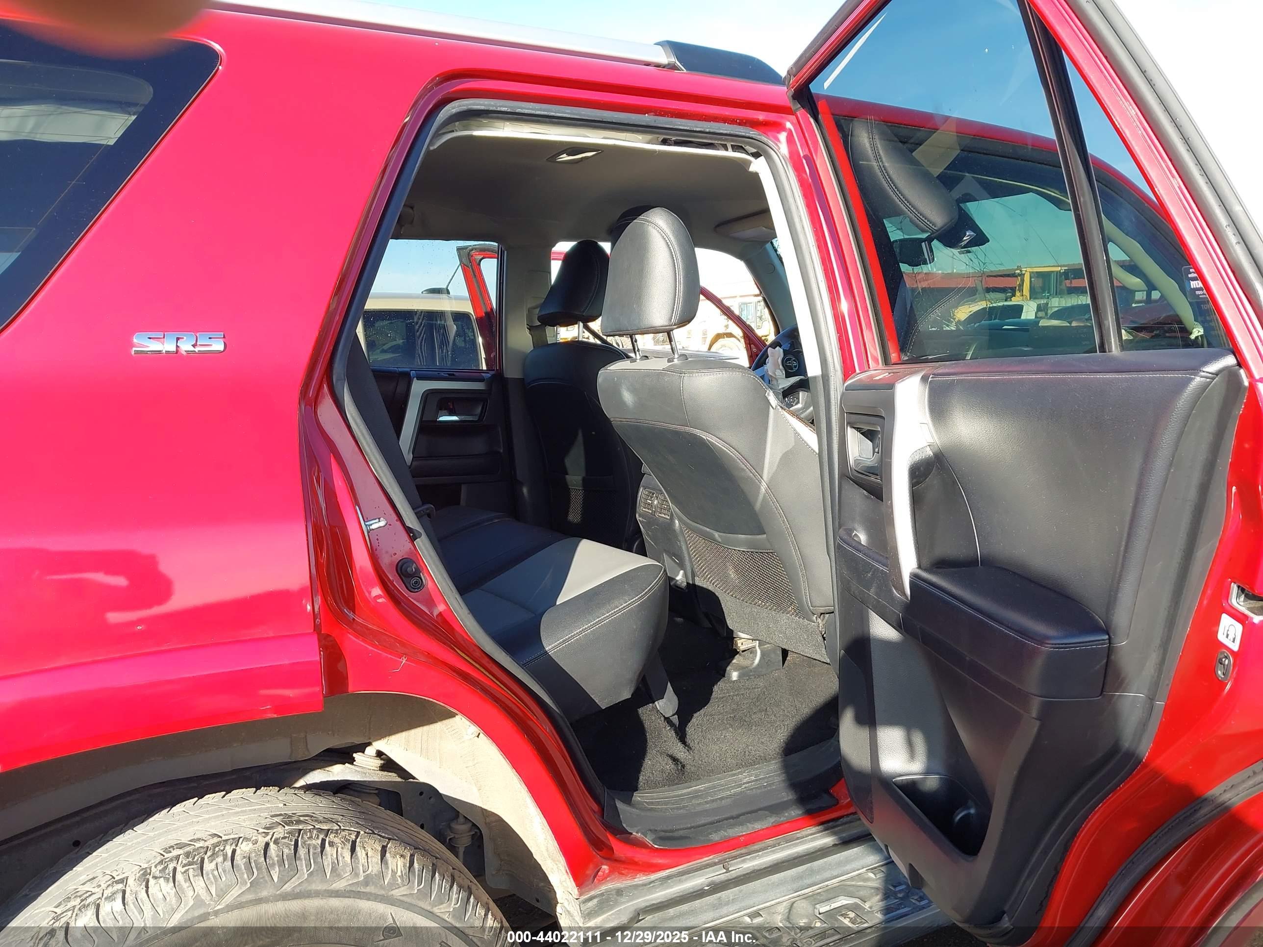 TOYOTA 4RUNNER image 8