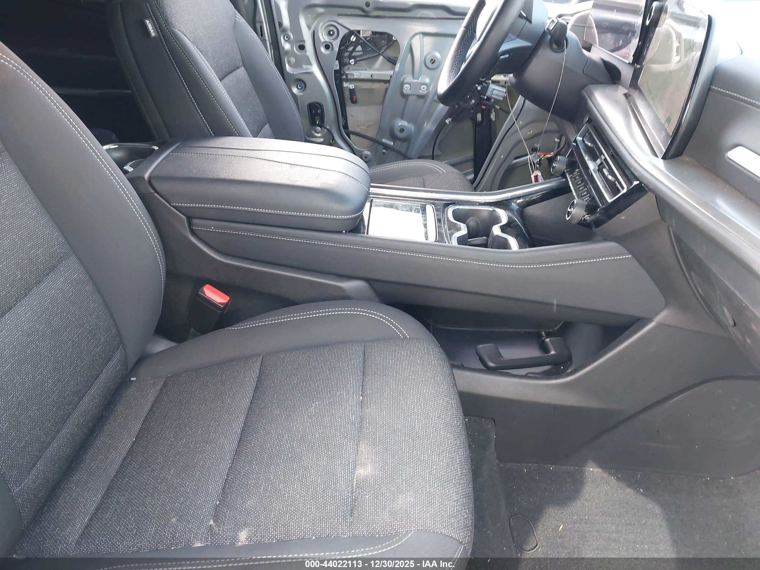 CHEVROLET TRAVERSE image 5