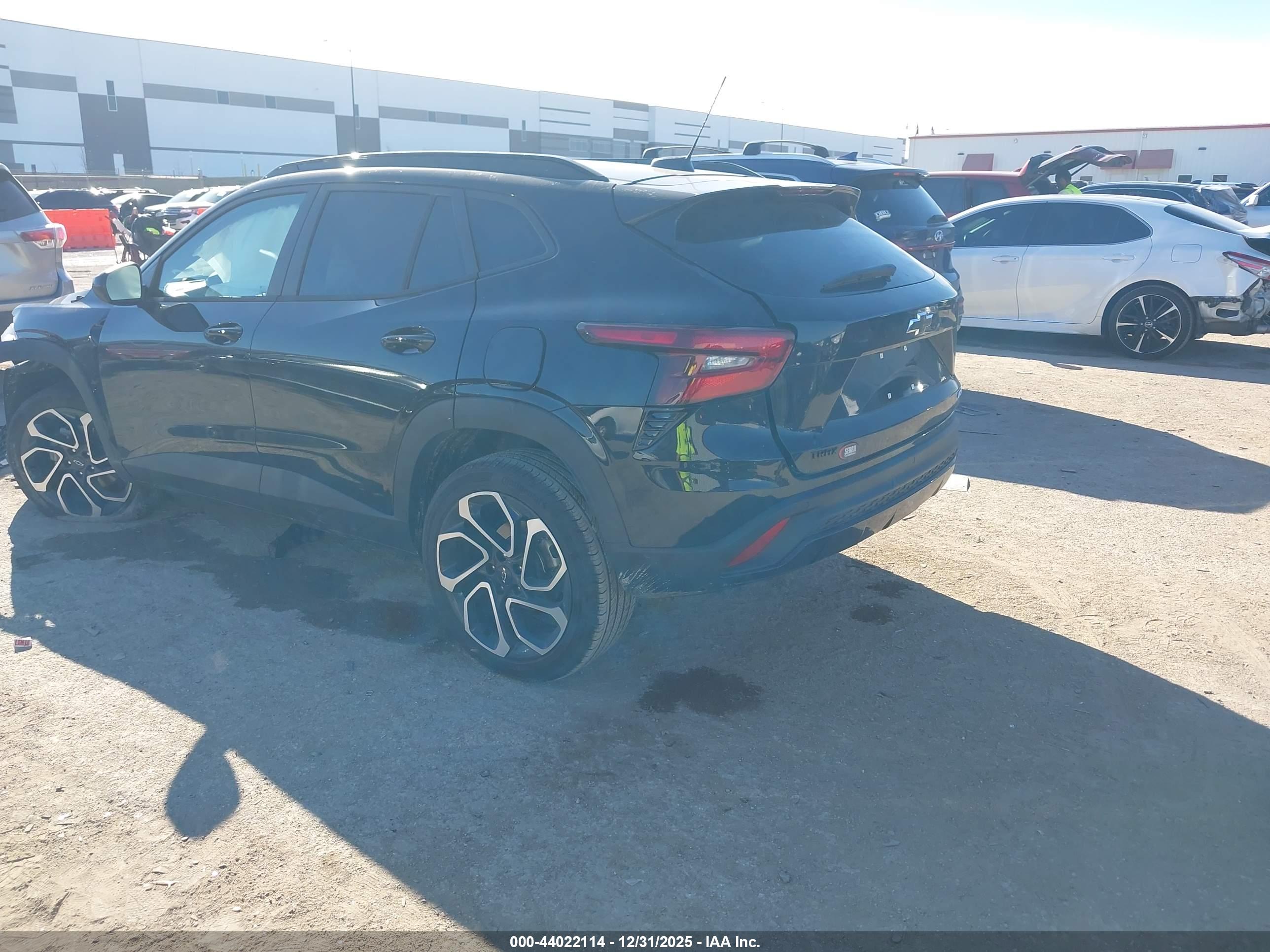 CHEVROLET TRAX image 3