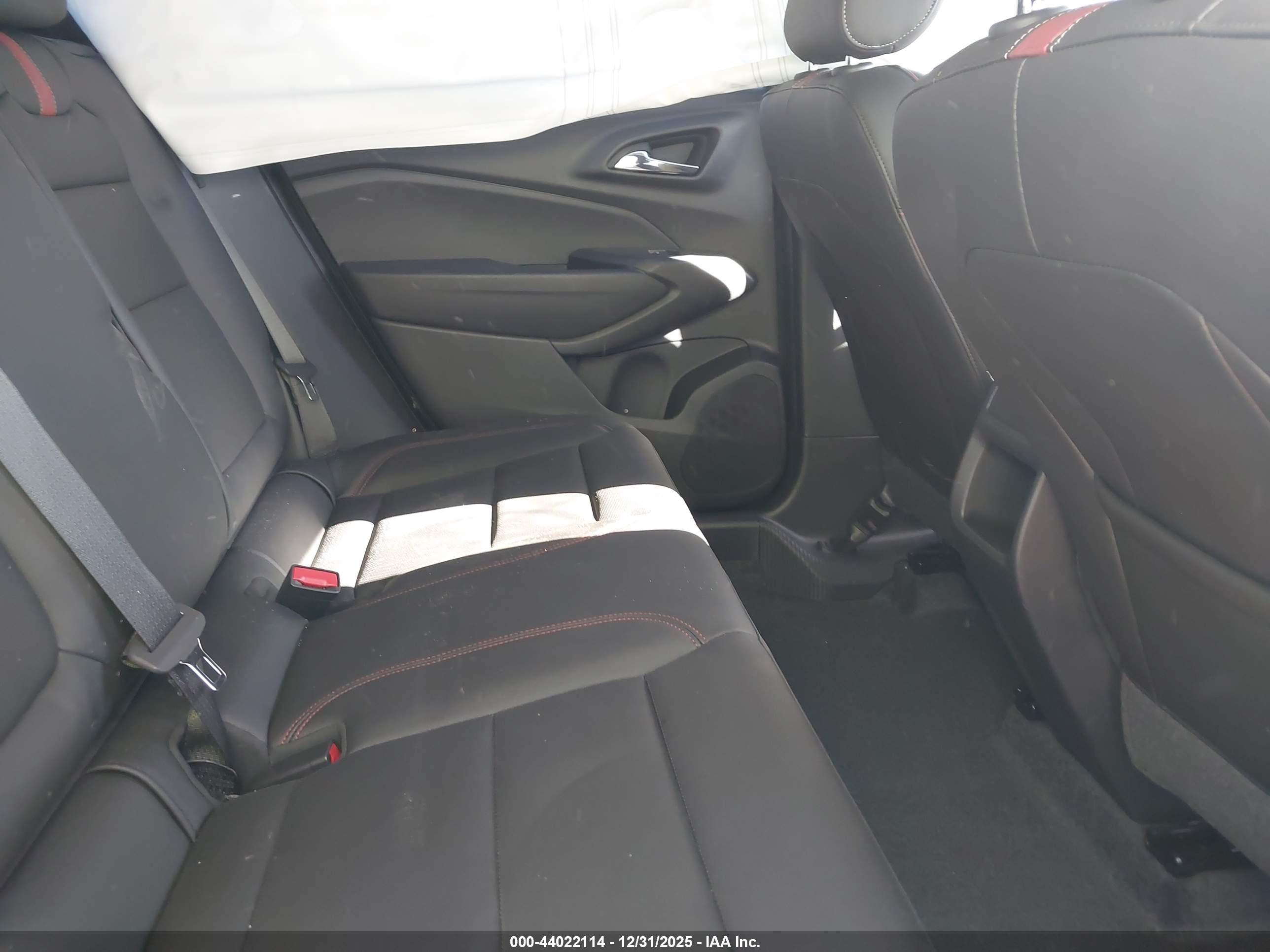 CHEVROLET TRAX image 8