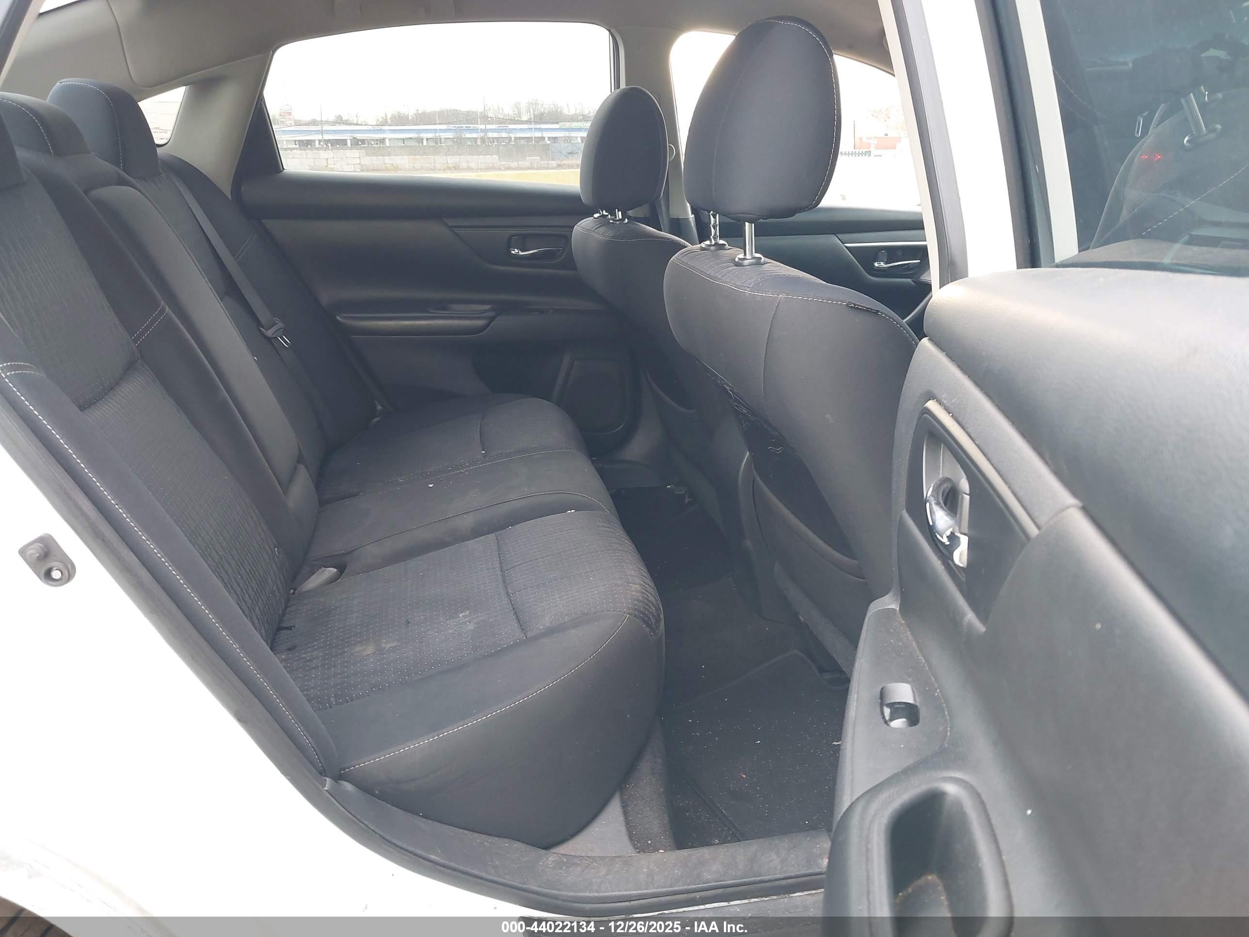 NISSAN ALTIMA image 8