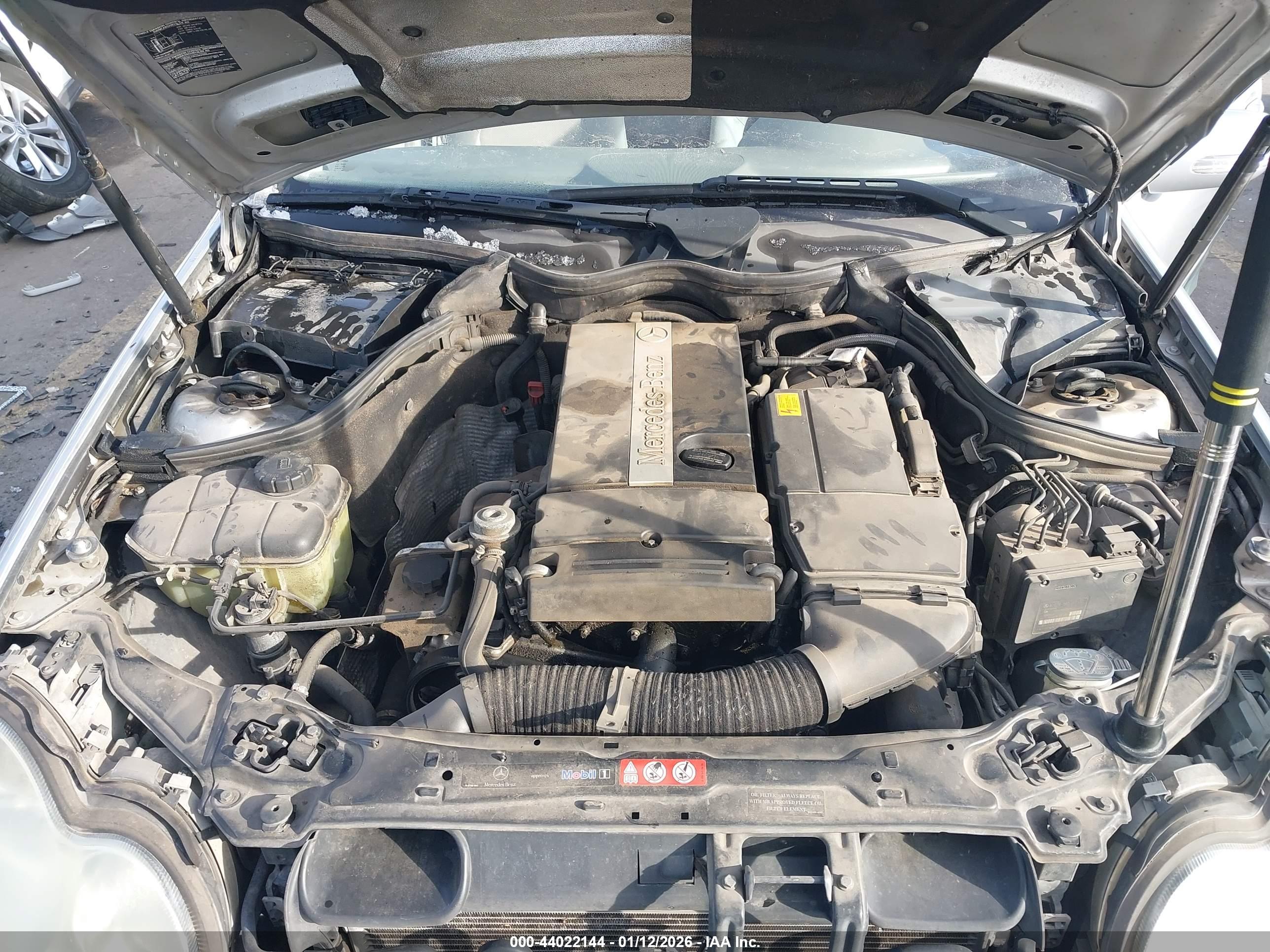 MERCEDES-BENZ C image 10