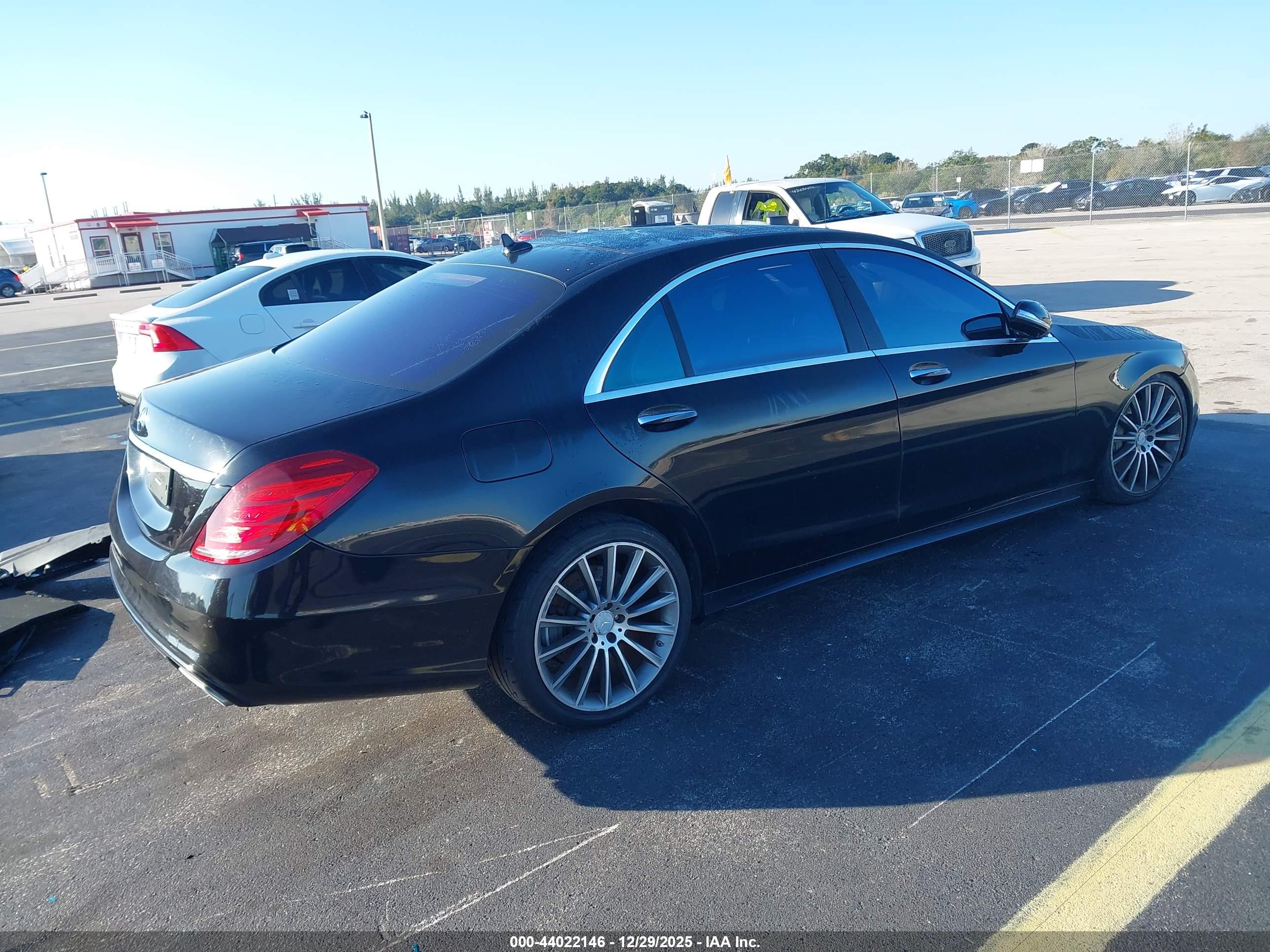 MERCEDES-BENZ S image 4