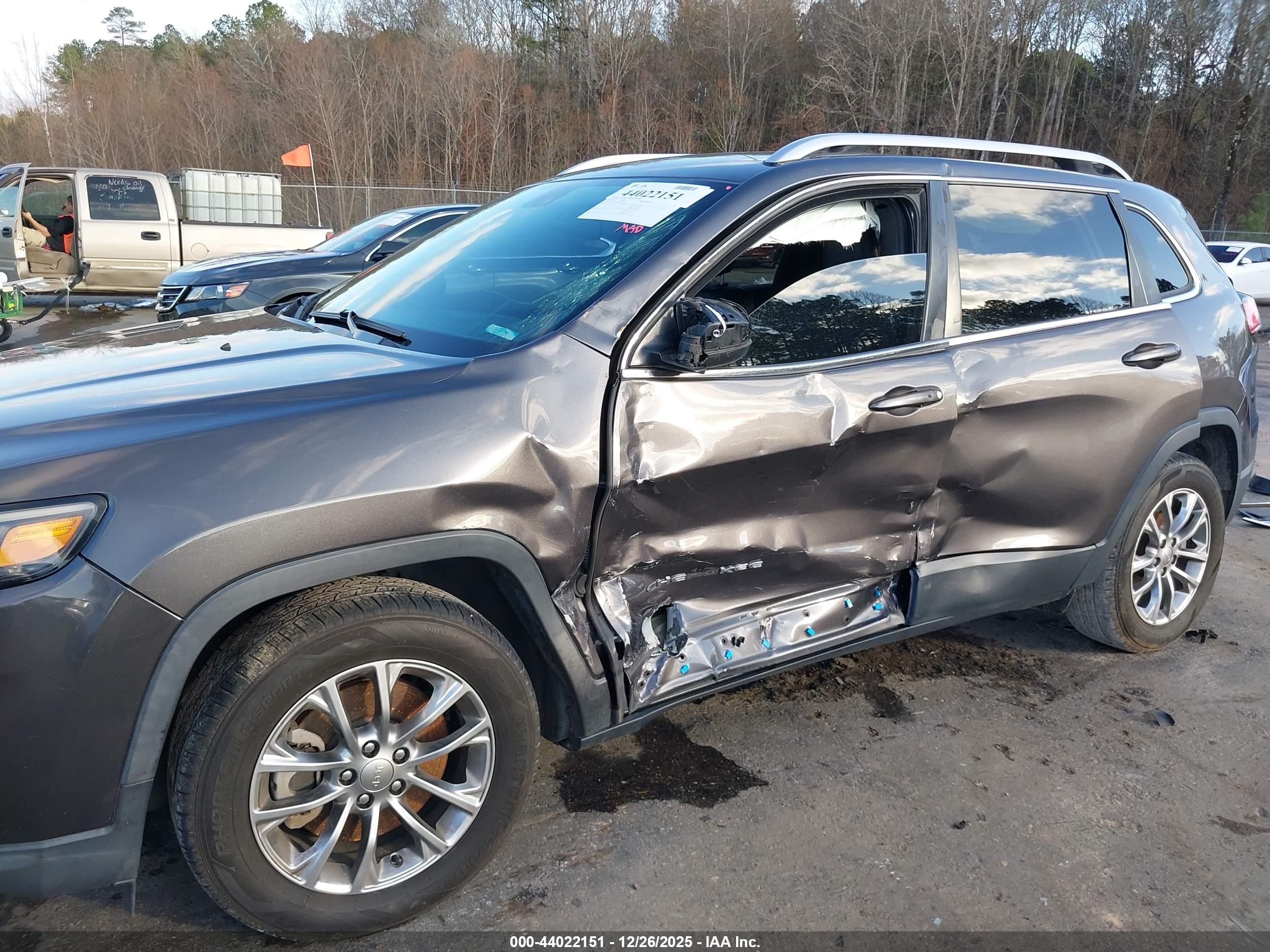 JEEP CHEROKEE image 6