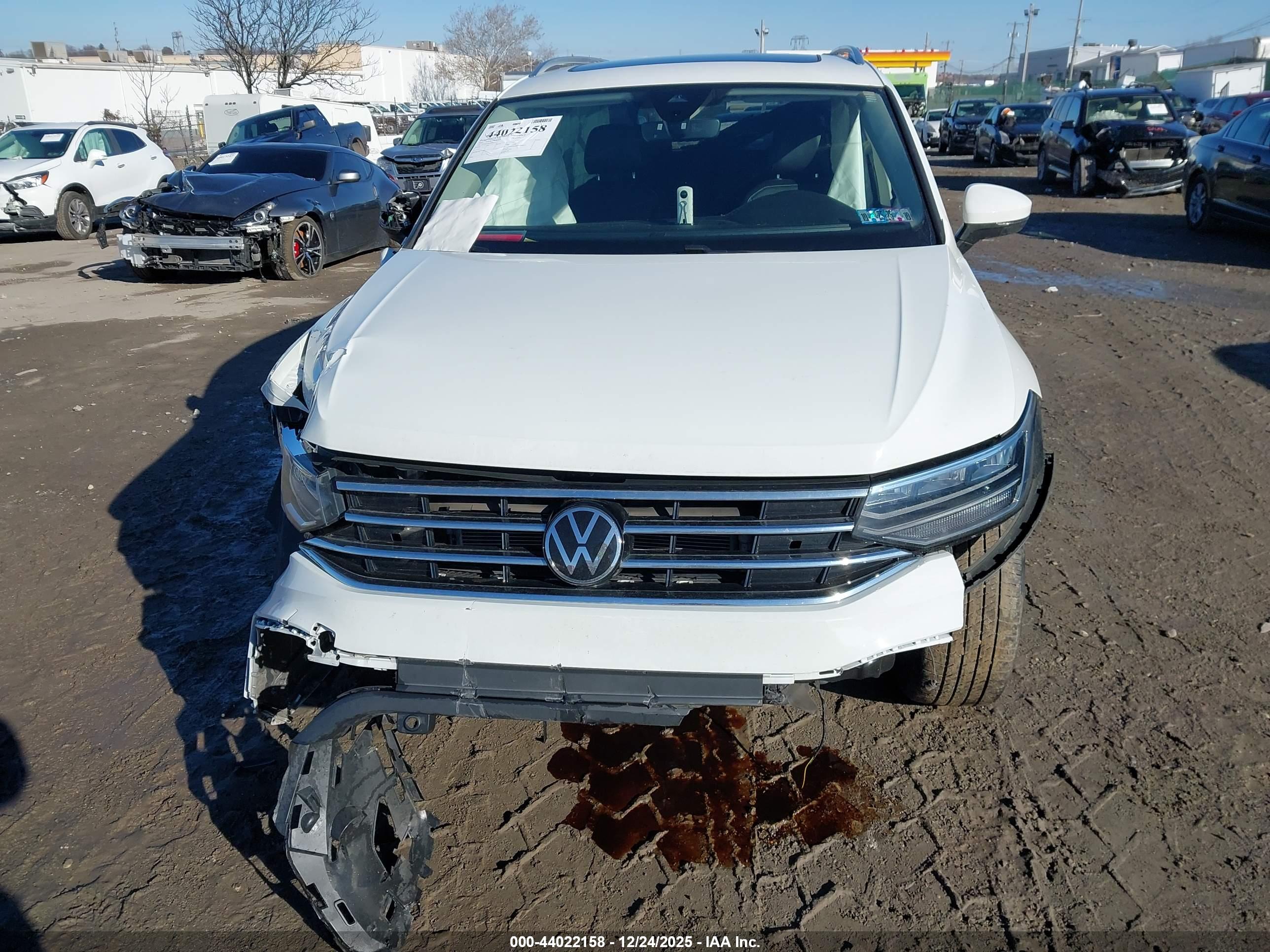 VOLKSWAGEN TIGUAN image 6