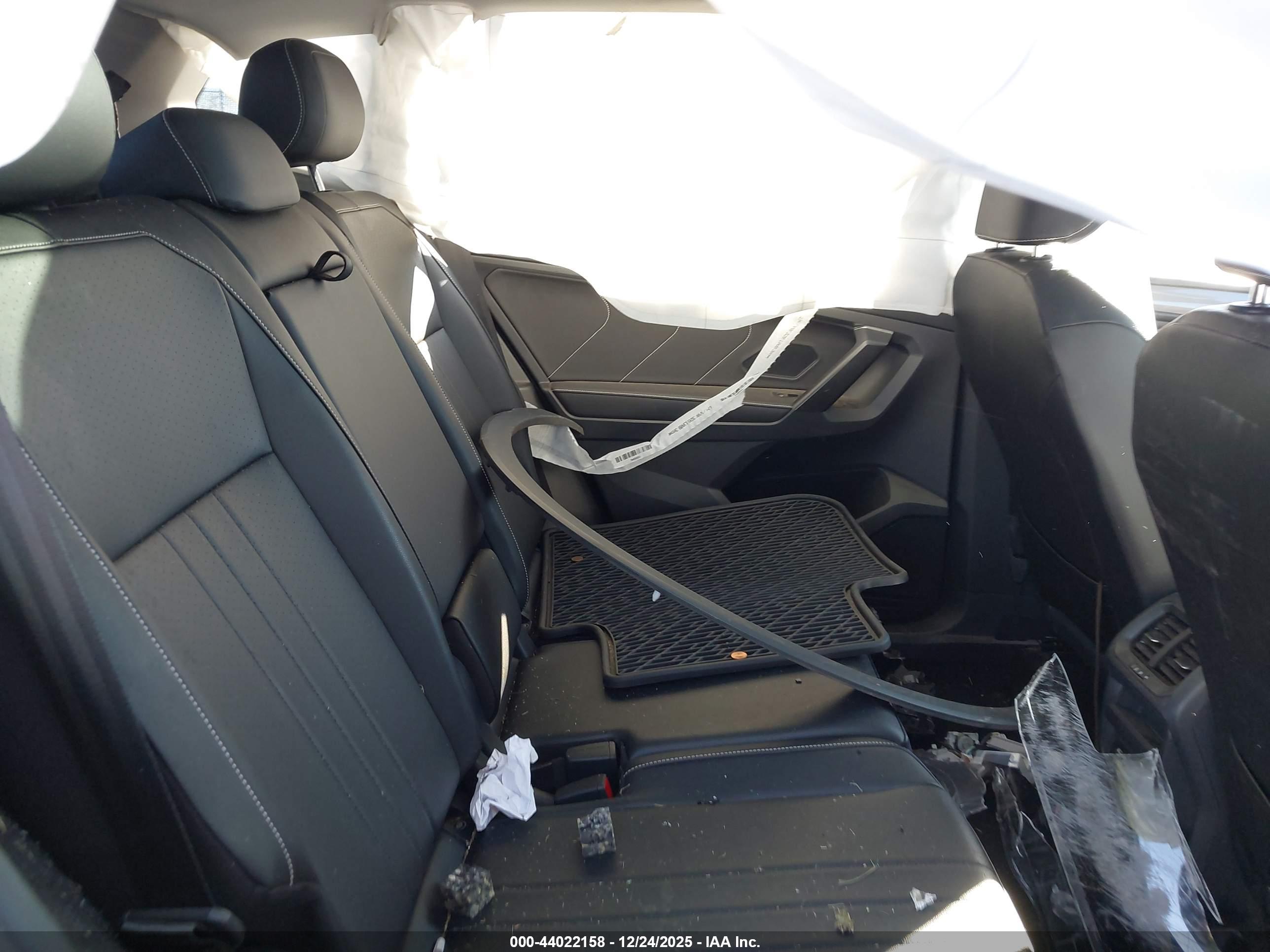 VOLKSWAGEN TIGUAN image 8