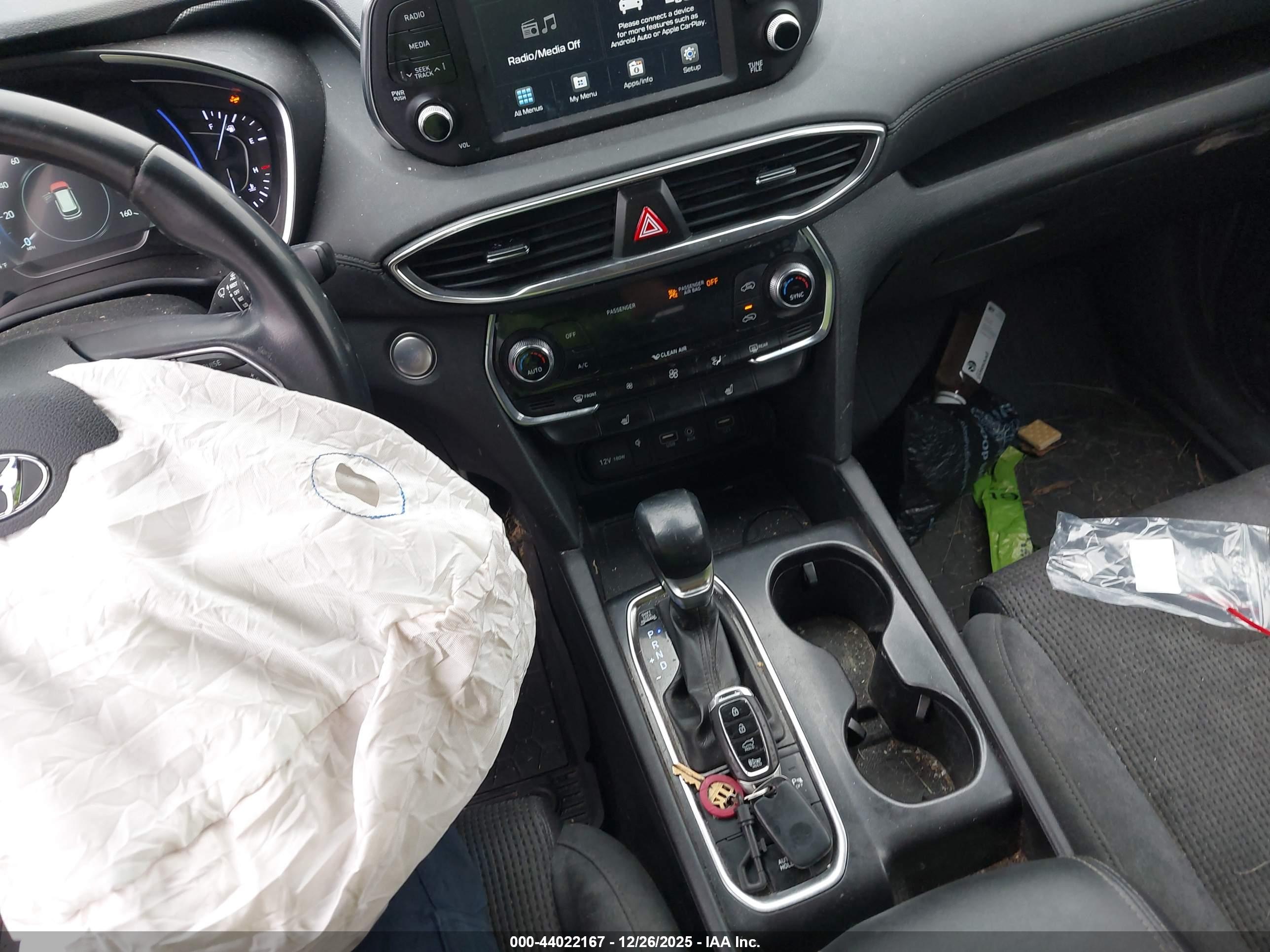 HYUNDAI SANTA image 11